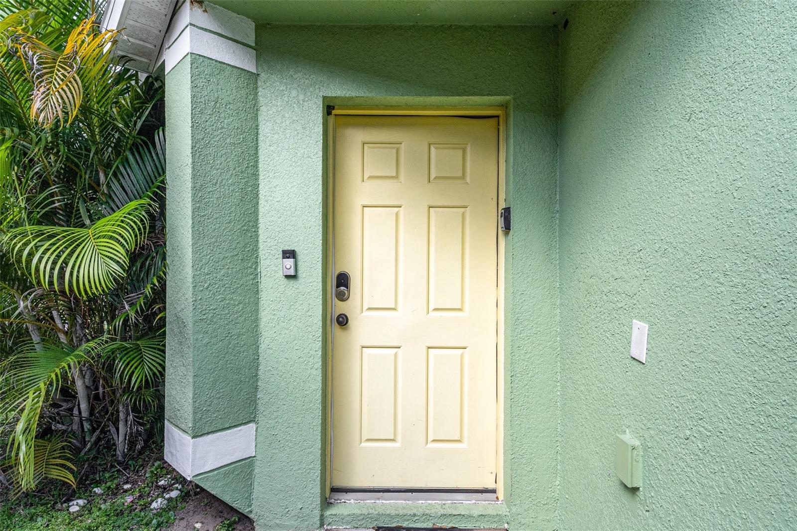 Image 3 of 32 For 1111 Royal Ridge Drive