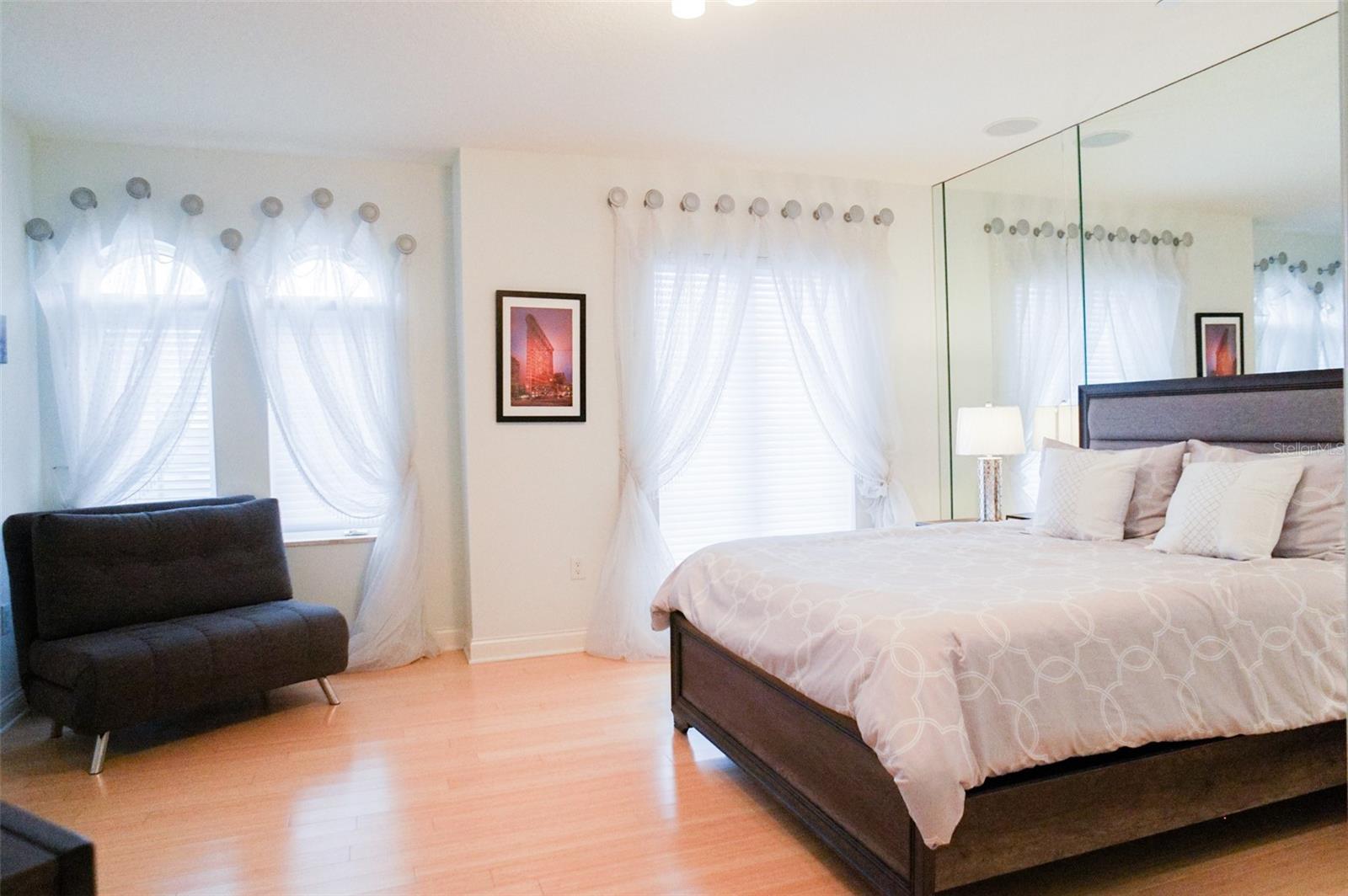 Image 25 of 48 For 505 Mandalay Avenue 62