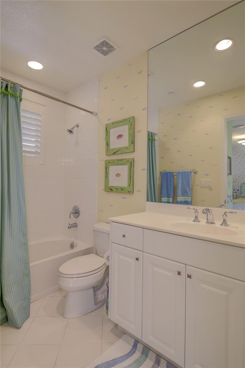 Image 33 of 48 For 505 Mandalay Avenue 62