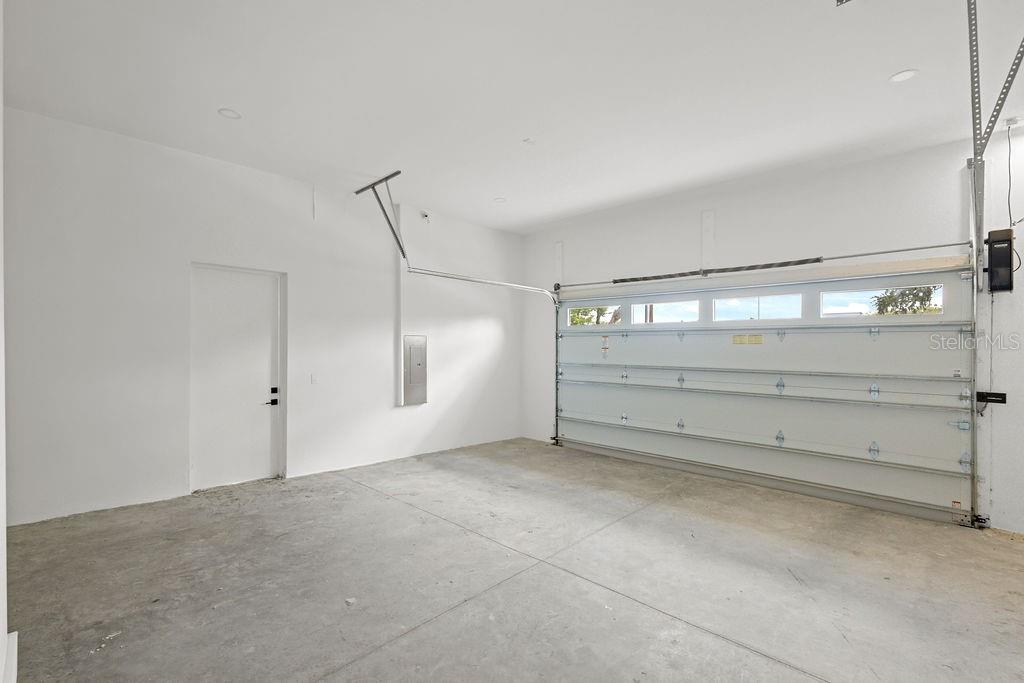 Image 33 of 36 For 3202 La Salle Street