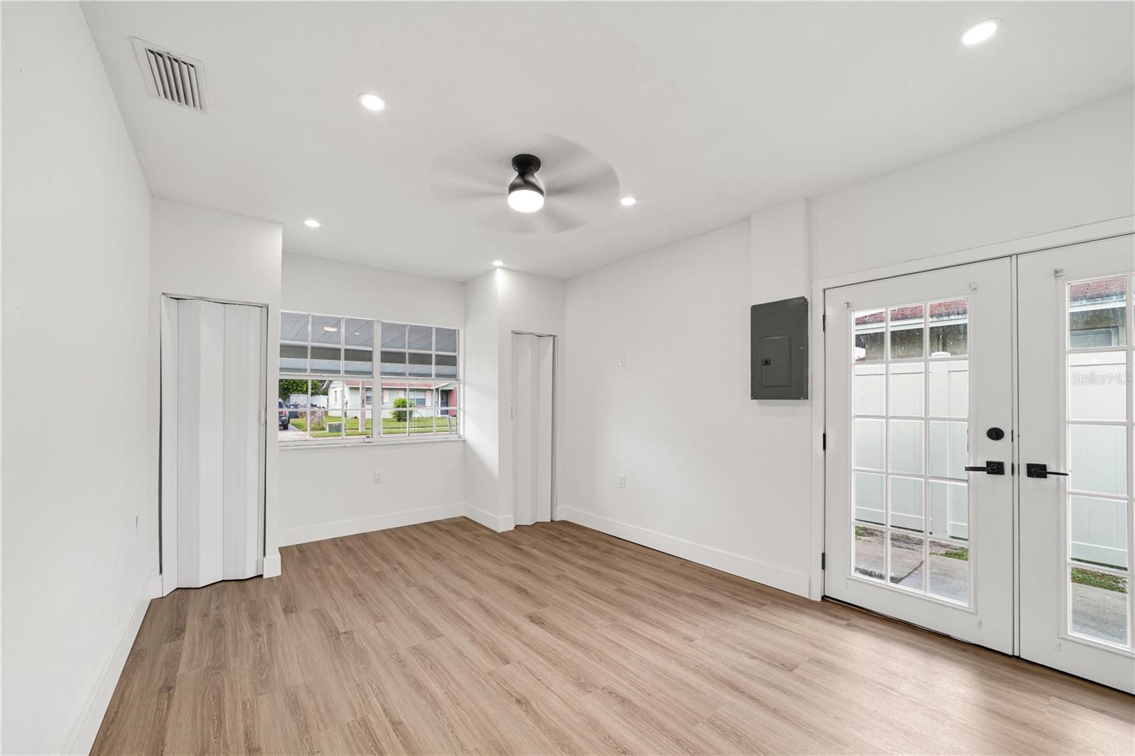 Image 7 of 22 For 5805 Hammon Drive