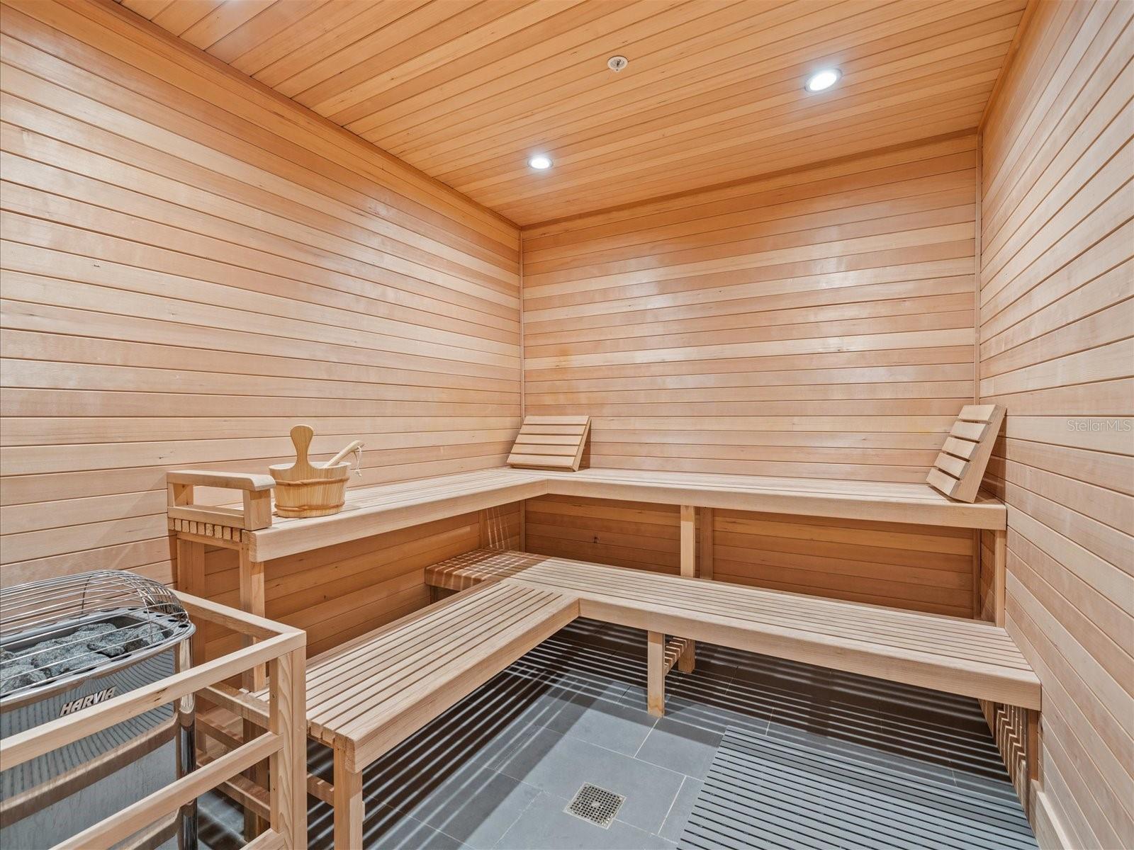 Image 42 of 100 For 1020 Sunset Point Road 511