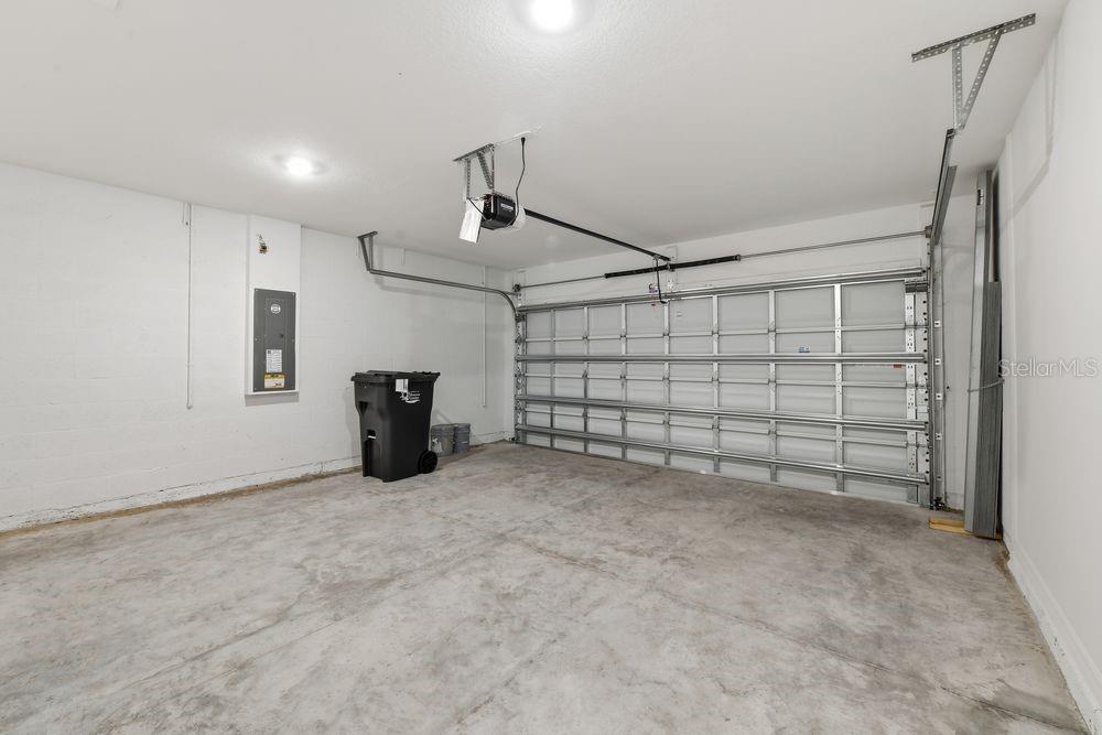 Image 33 of 40 For 13231 Commons Avenue