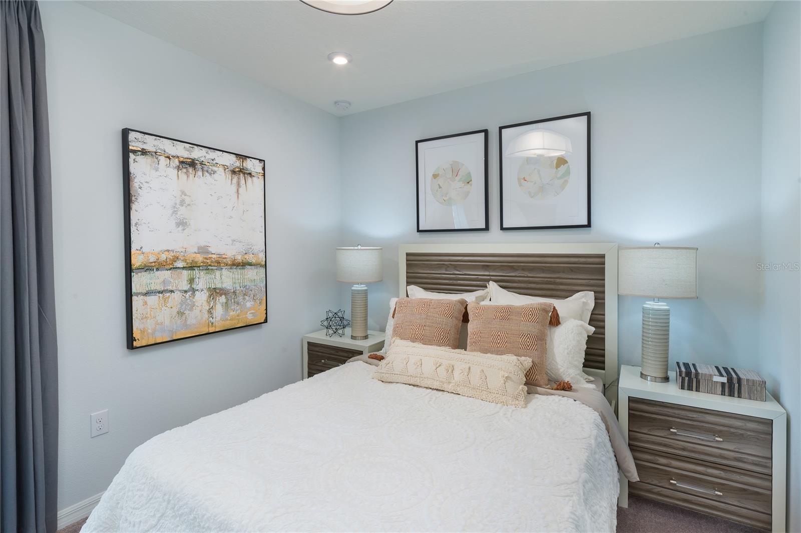 Image 9 of 40 For 13231 Commons Avenue