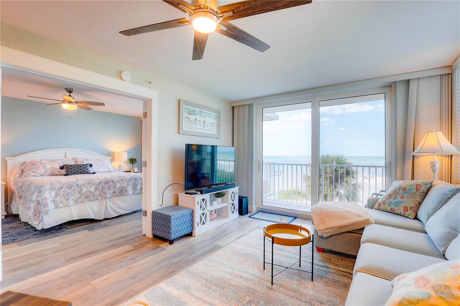 Image 14 of 44 For 19526 Gulf Boulevard 2c