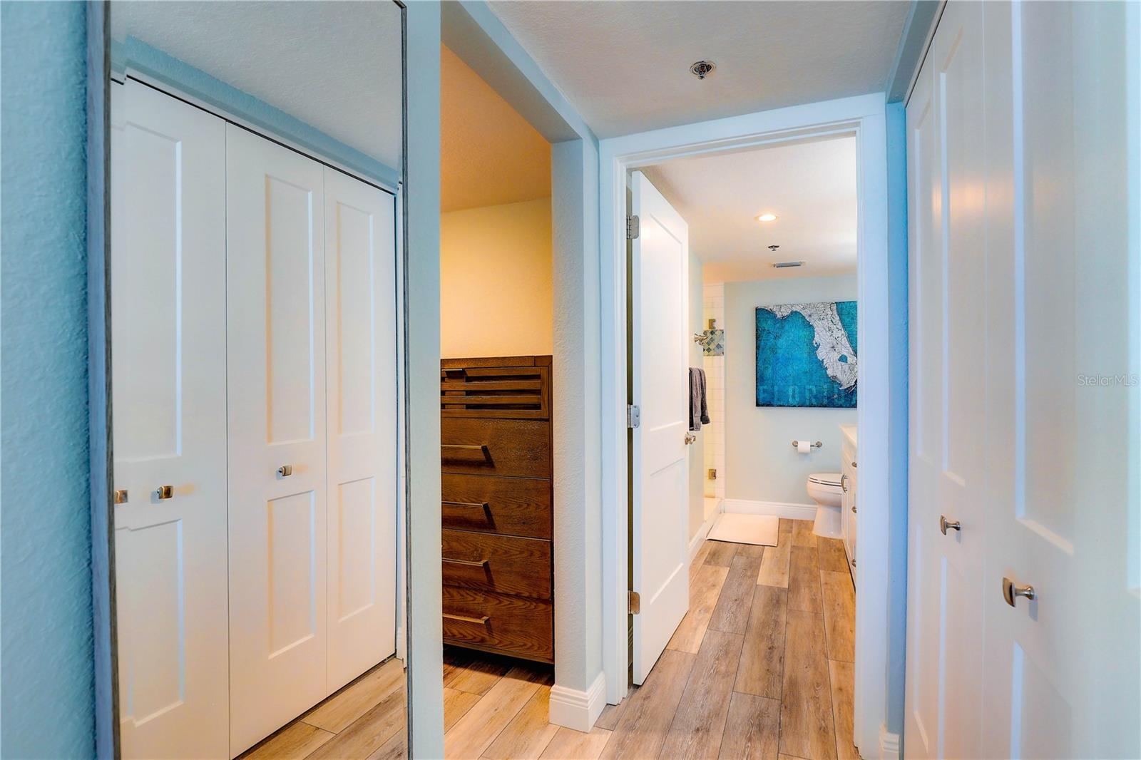 Image 18 of 44 For 19526 Gulf Boulevard 2c