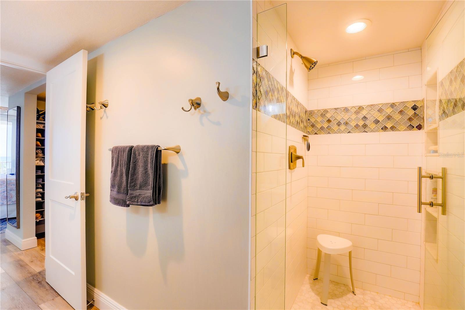 Image 20 of 44 For 19526 Gulf Boulevard 2c