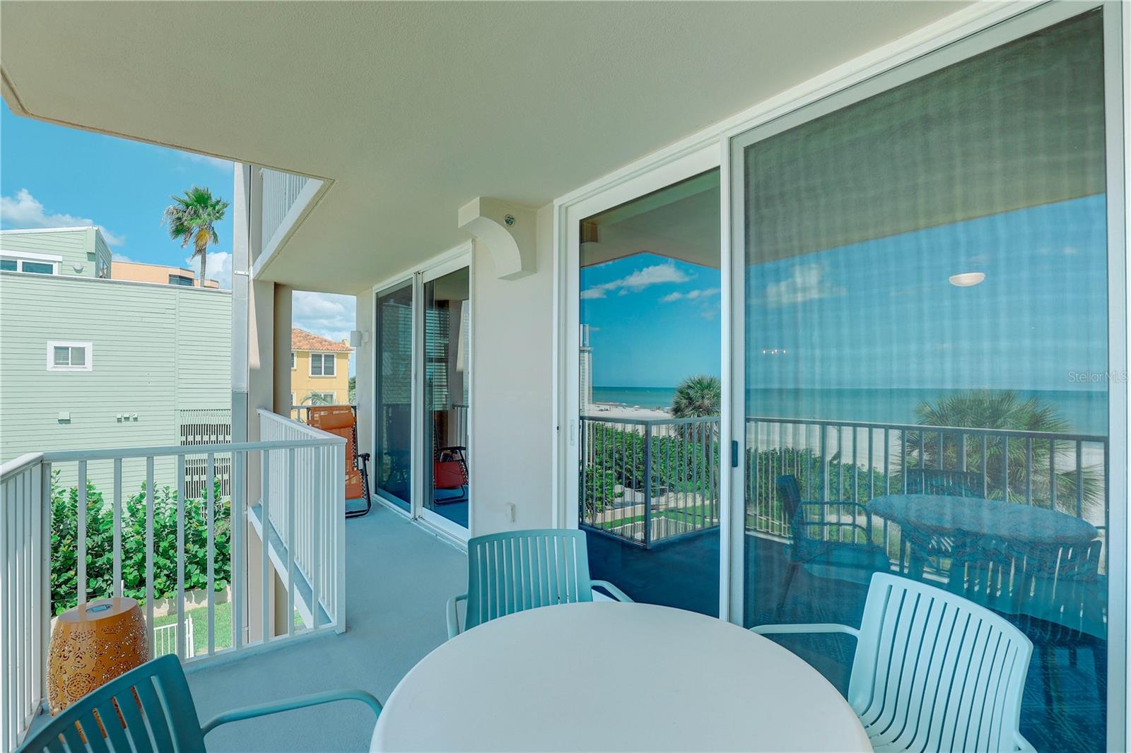 Image 28 of 44 For 19526 Gulf Boulevard 2c