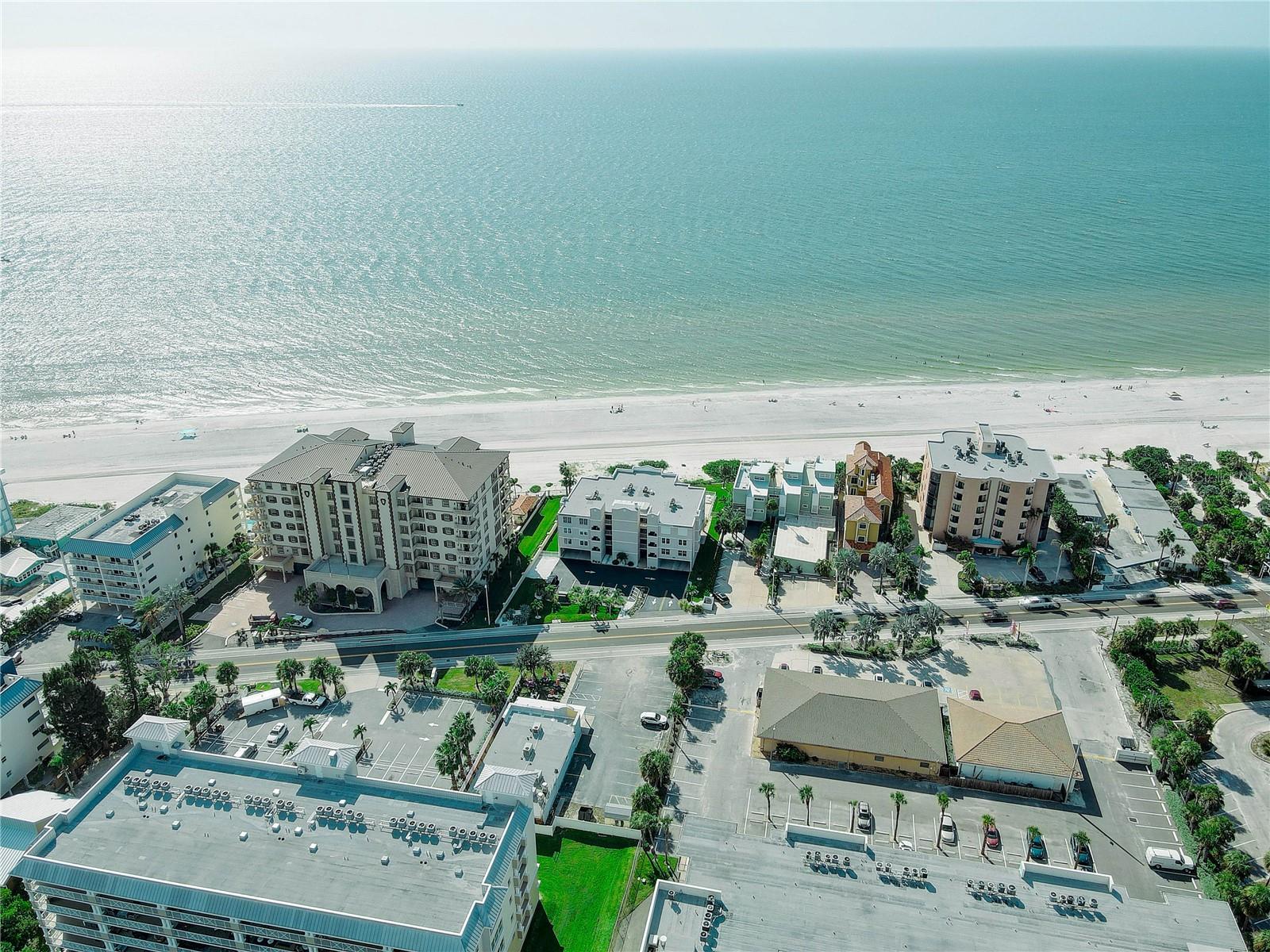 Image 40 of 44 For 19526 Gulf Boulevard 2c