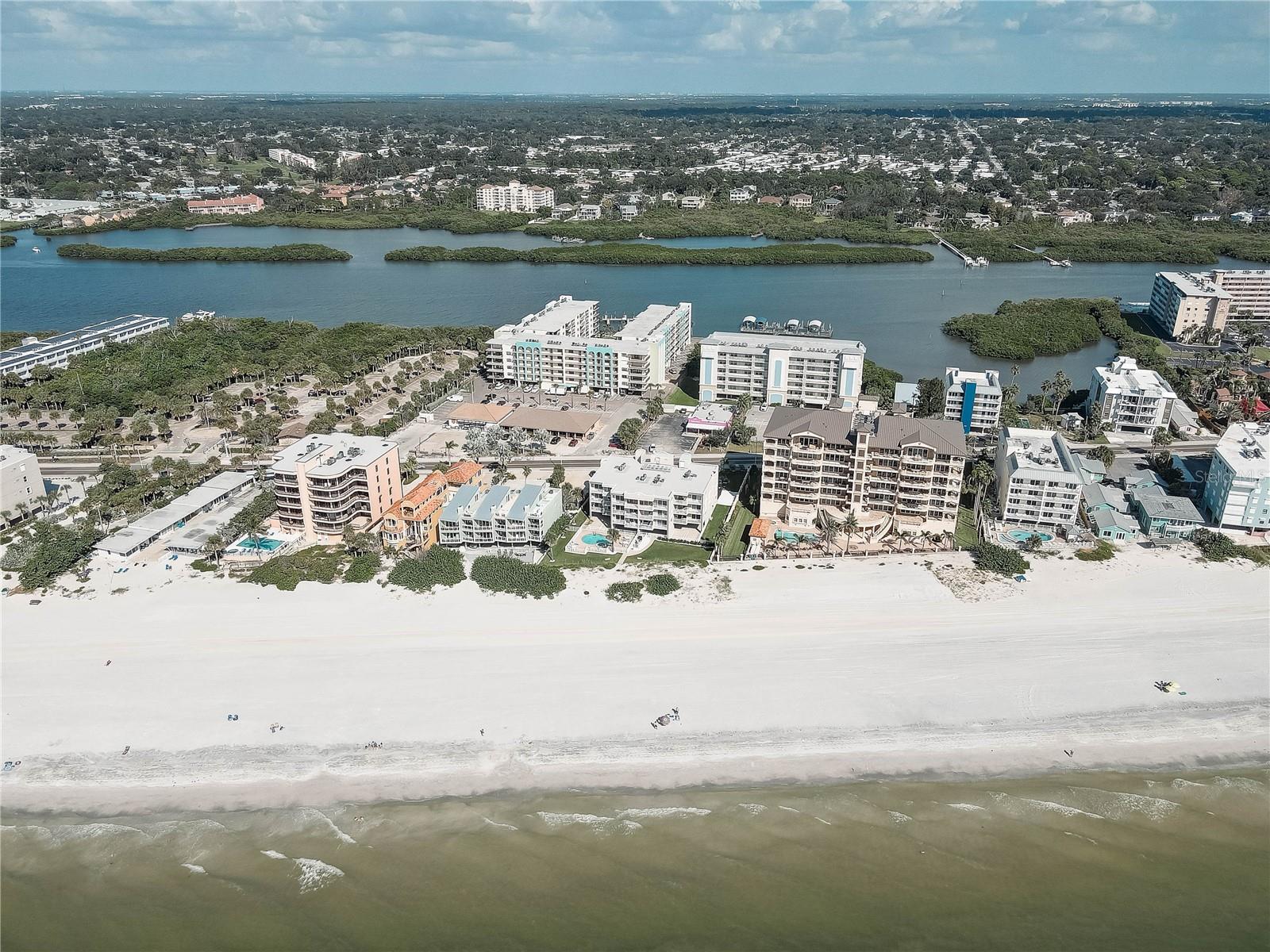 Image 42 of 44 For 19526 Gulf Boulevard 2c