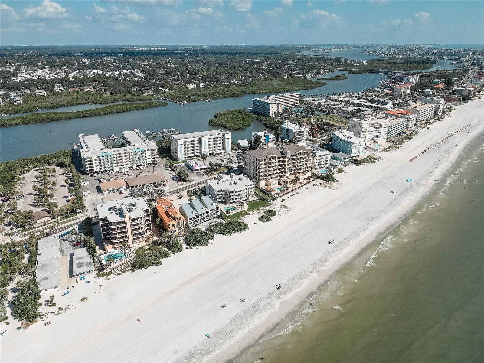 Image 43 of 44 For 19526 Gulf Boulevard 2c