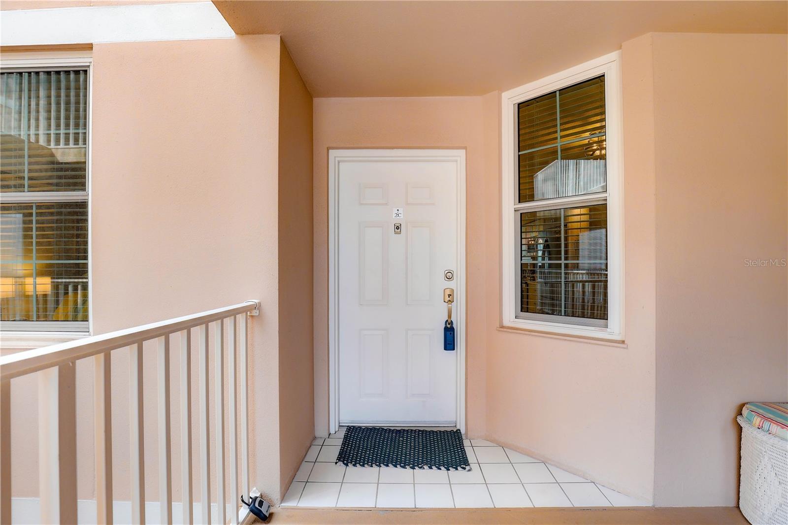 Image 7 of 44 For 19526 Gulf Boulevard 2c