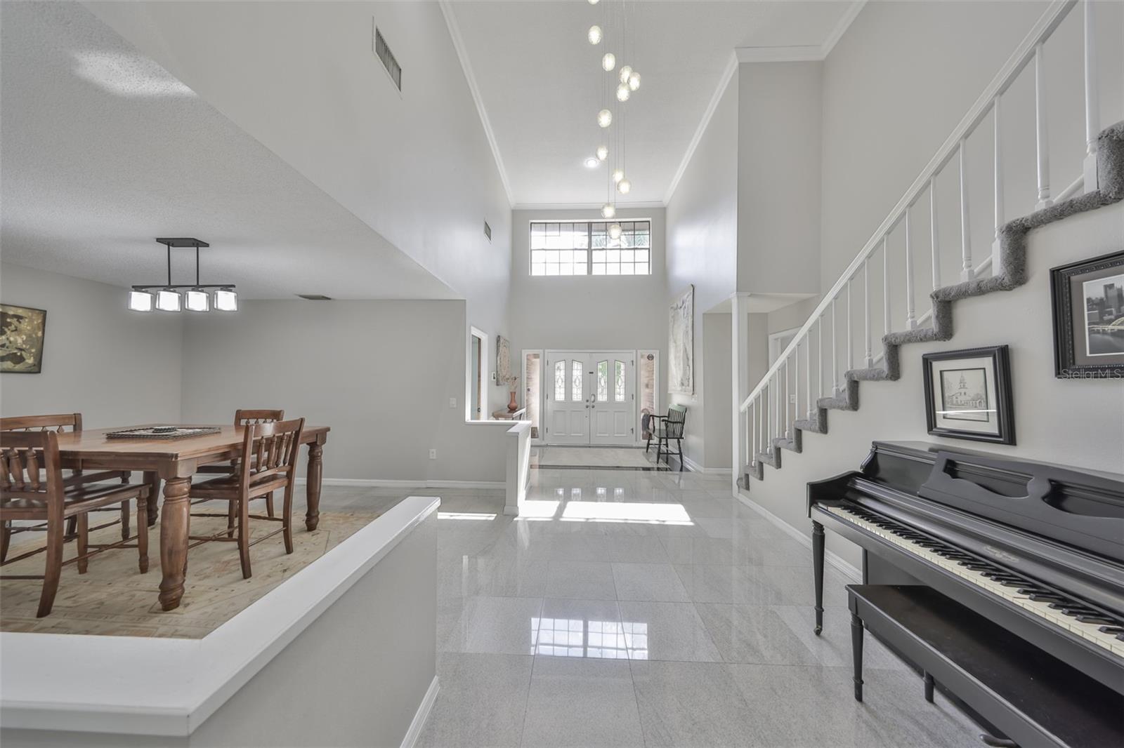 Listing photo id 9 for 1902 Sweet Bay Court