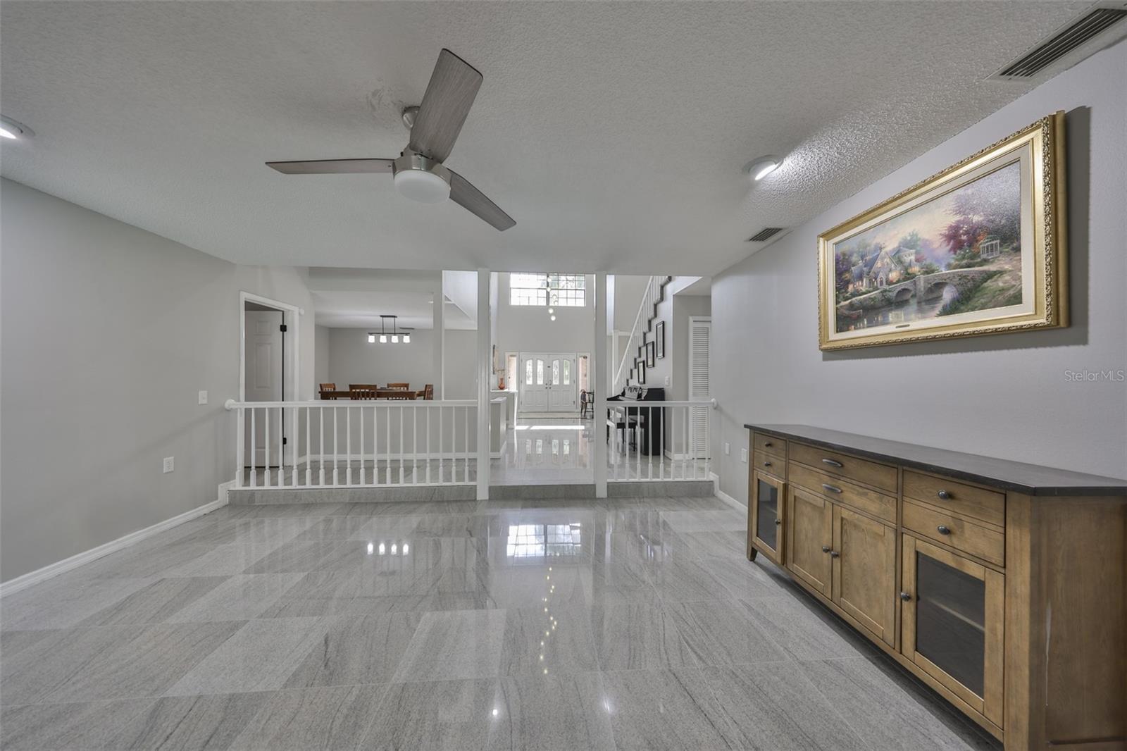 Listing photo id 12 for 1902 Sweet Bay Court