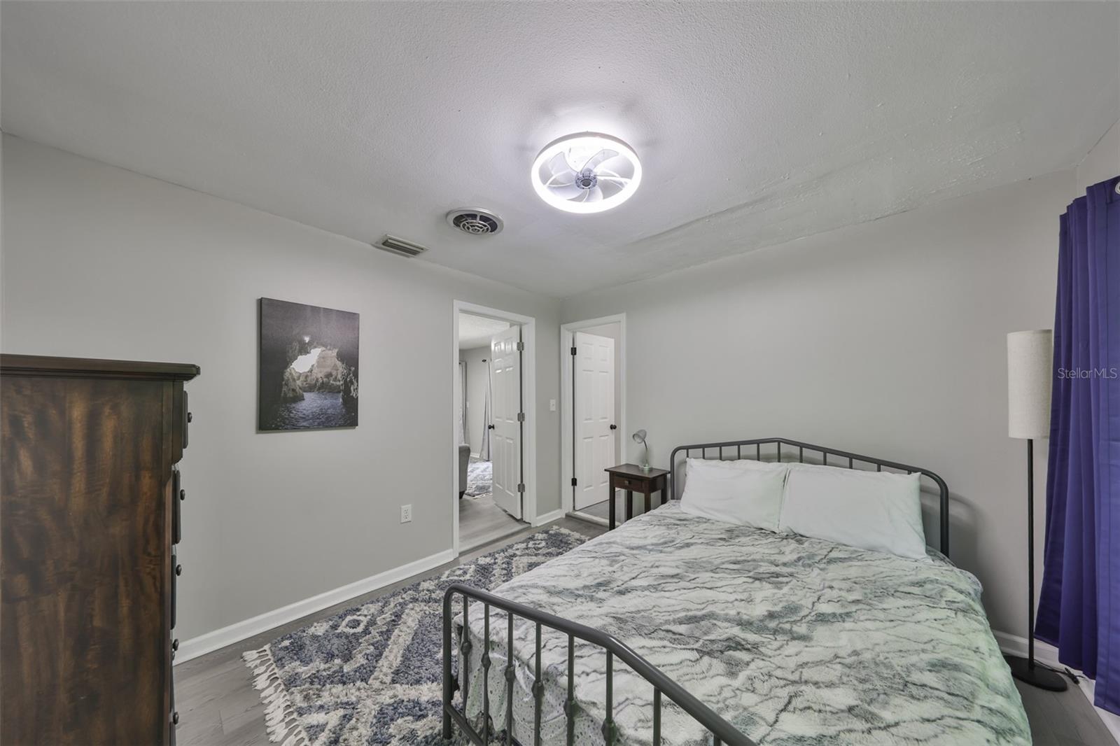 Listing photo id 21 for 1902 Sweet Bay Court