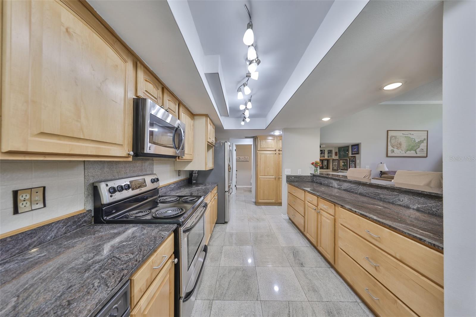 Listing photo id 1 for 1902 Sweet Bay Court