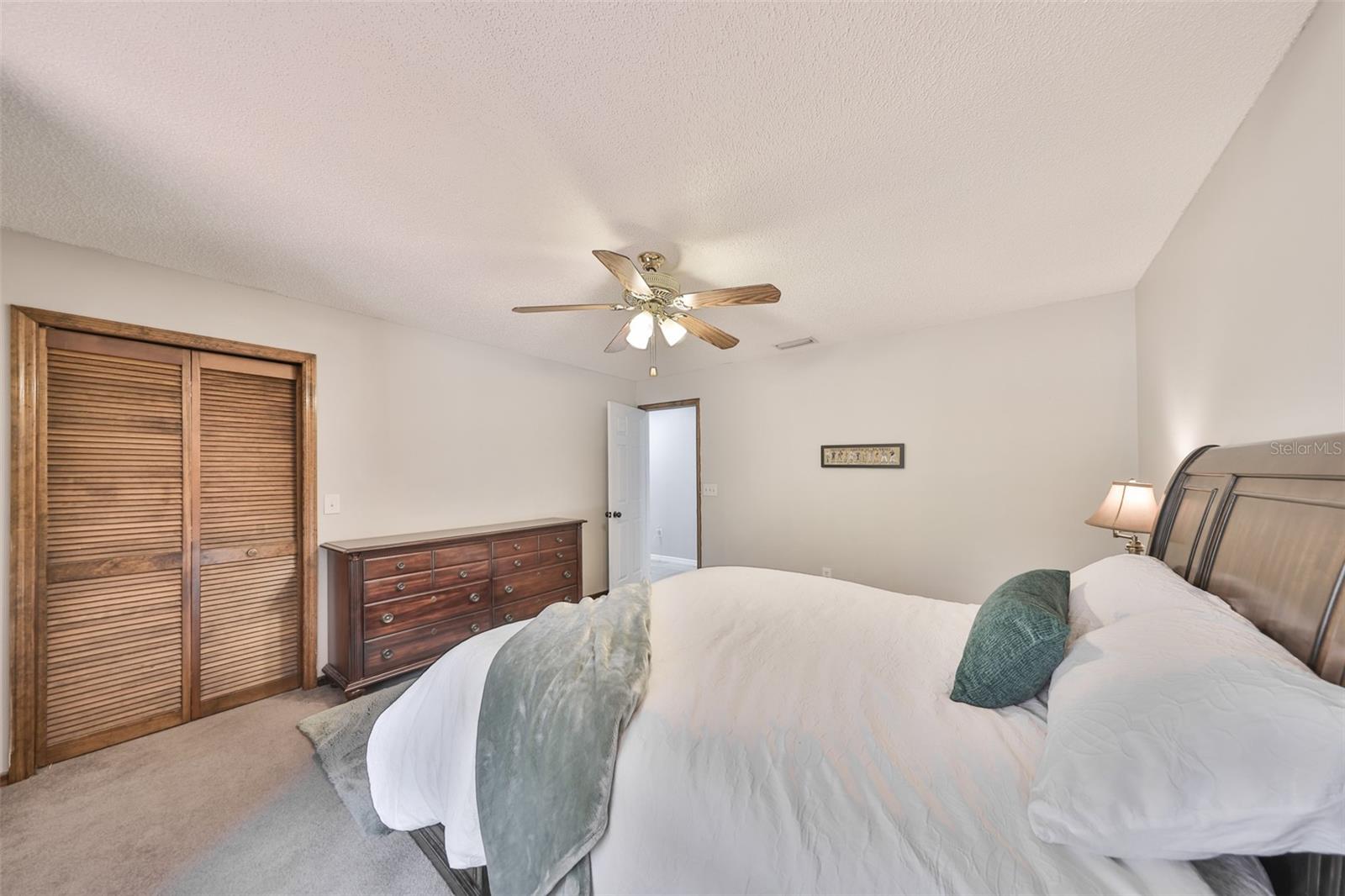 Listing photo id 29 for 1902 Sweet Bay Court