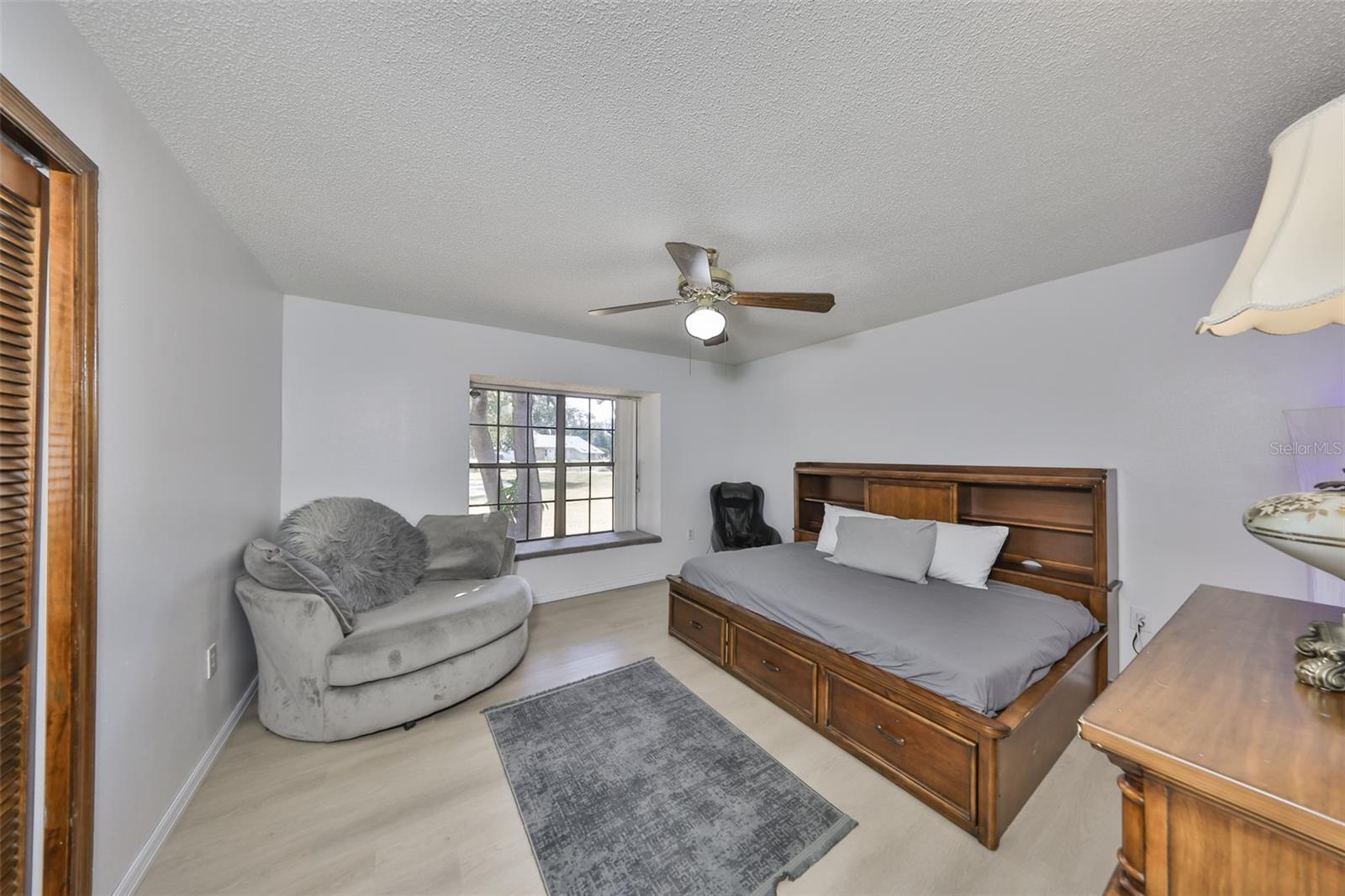 Listing photo id 30 for 1902 Sweet Bay Court