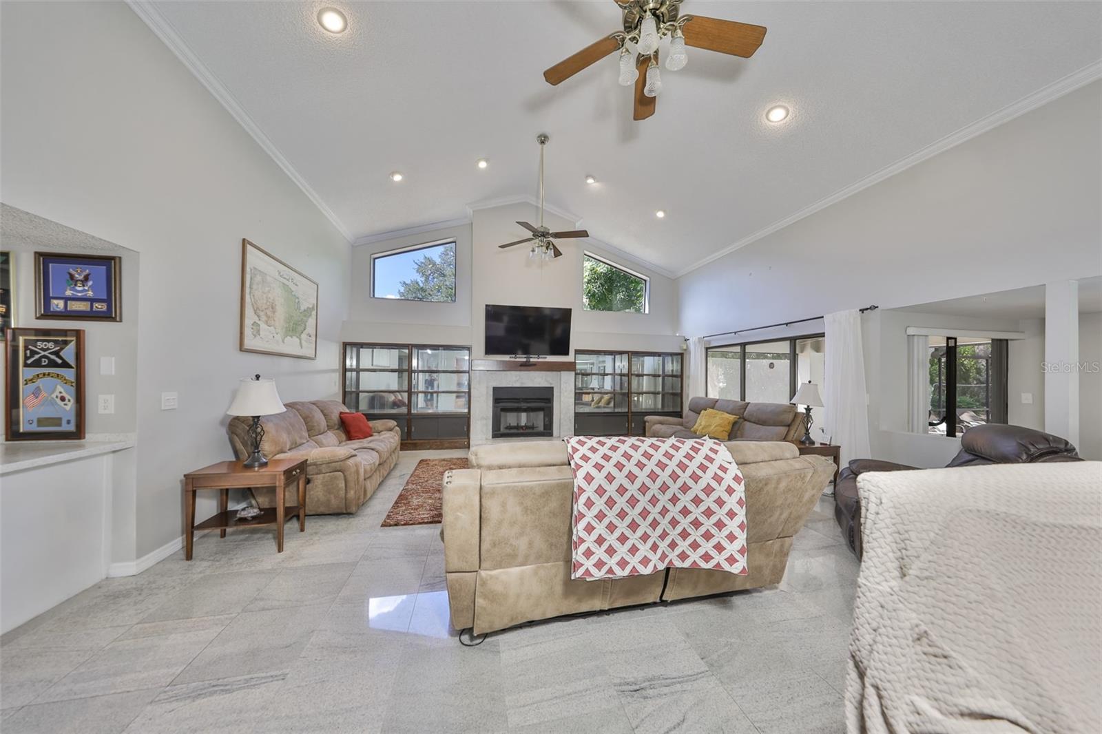 Listing photo id 41 for 1902 Sweet Bay Court