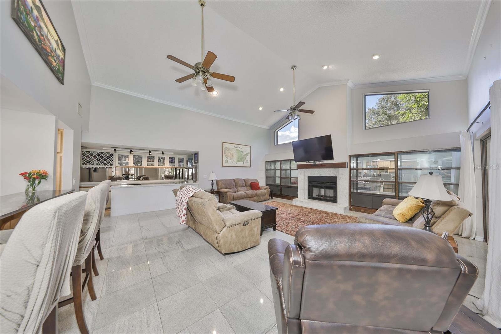 Listing photo id 42 for 1902 Sweet Bay Court