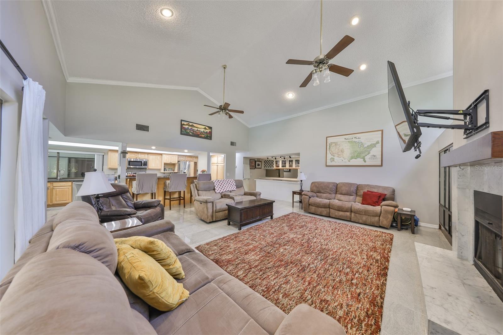 Listing photo id 43 for 1902 Sweet Bay Court