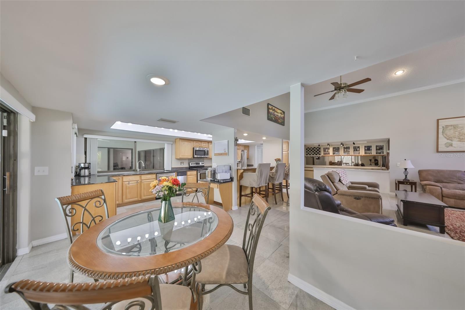 Listing photo id 45 for 1902 Sweet Bay Court