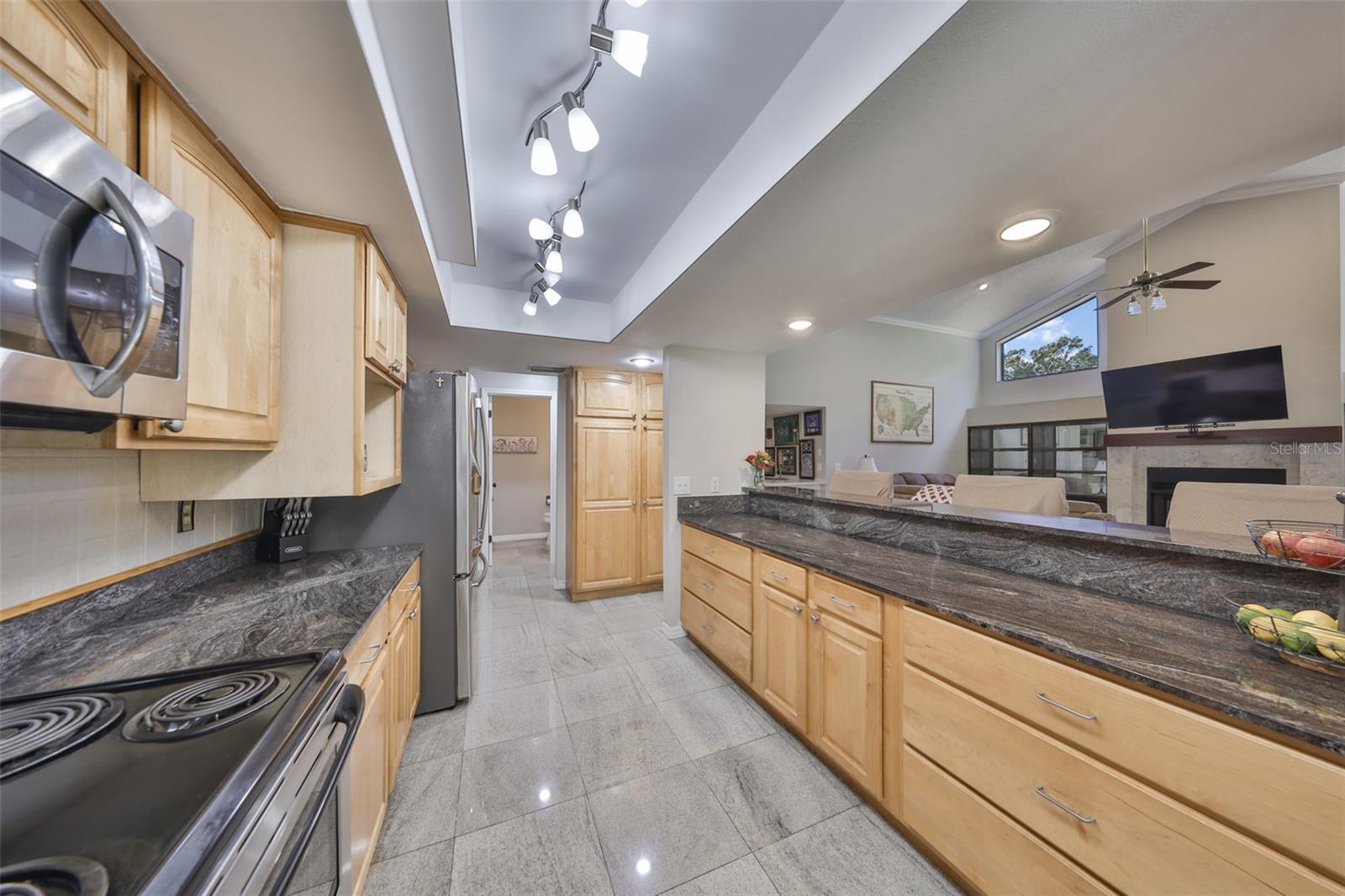 Listing photo id 46 for 1902 Sweet Bay Court