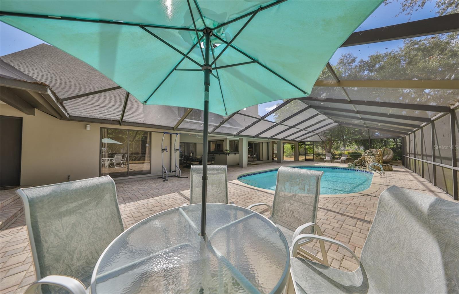 Listing photo id 55 for 1902 Sweet Bay Court