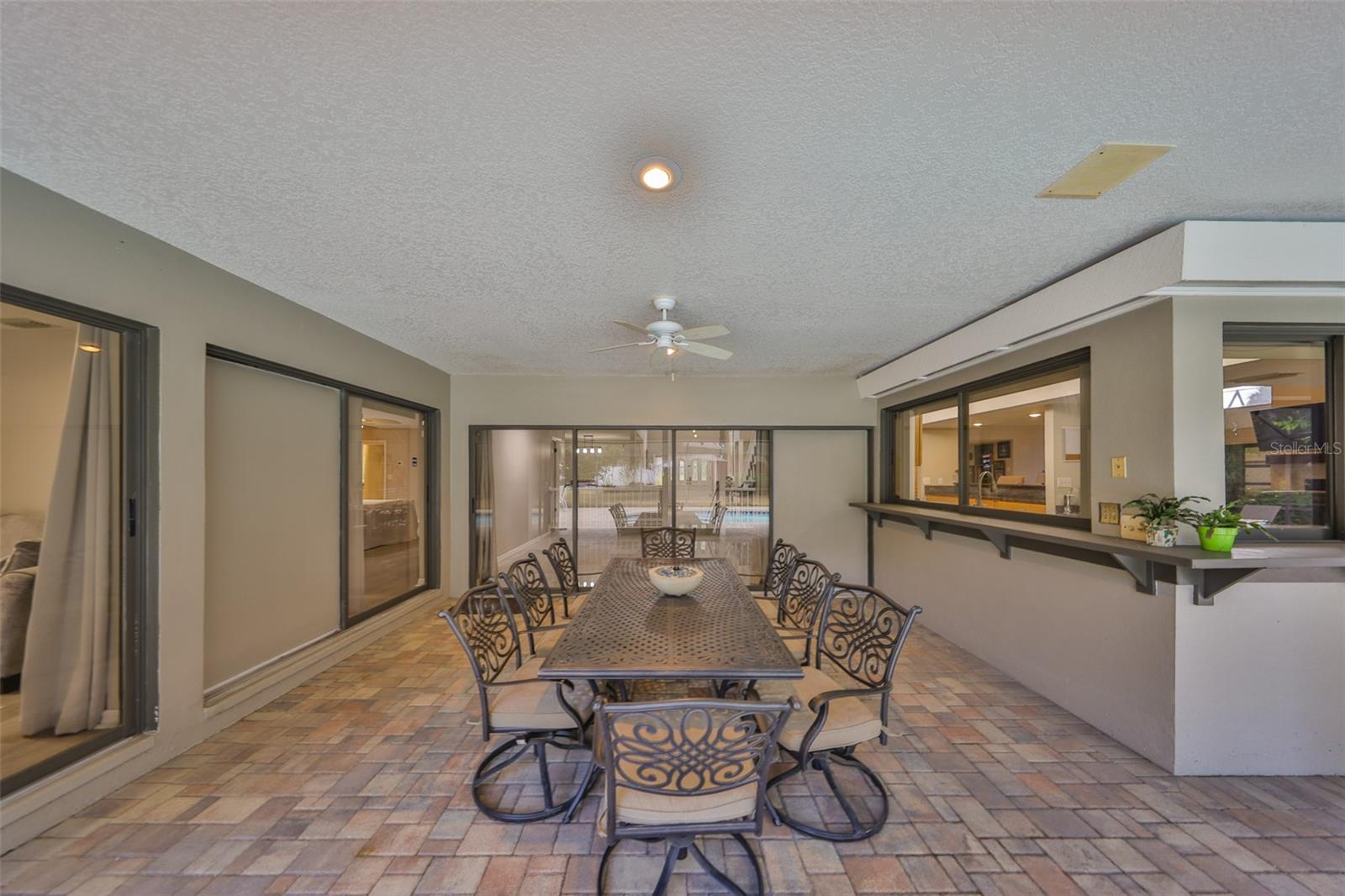 Listing photo id 58 for 1902 Sweet Bay Court