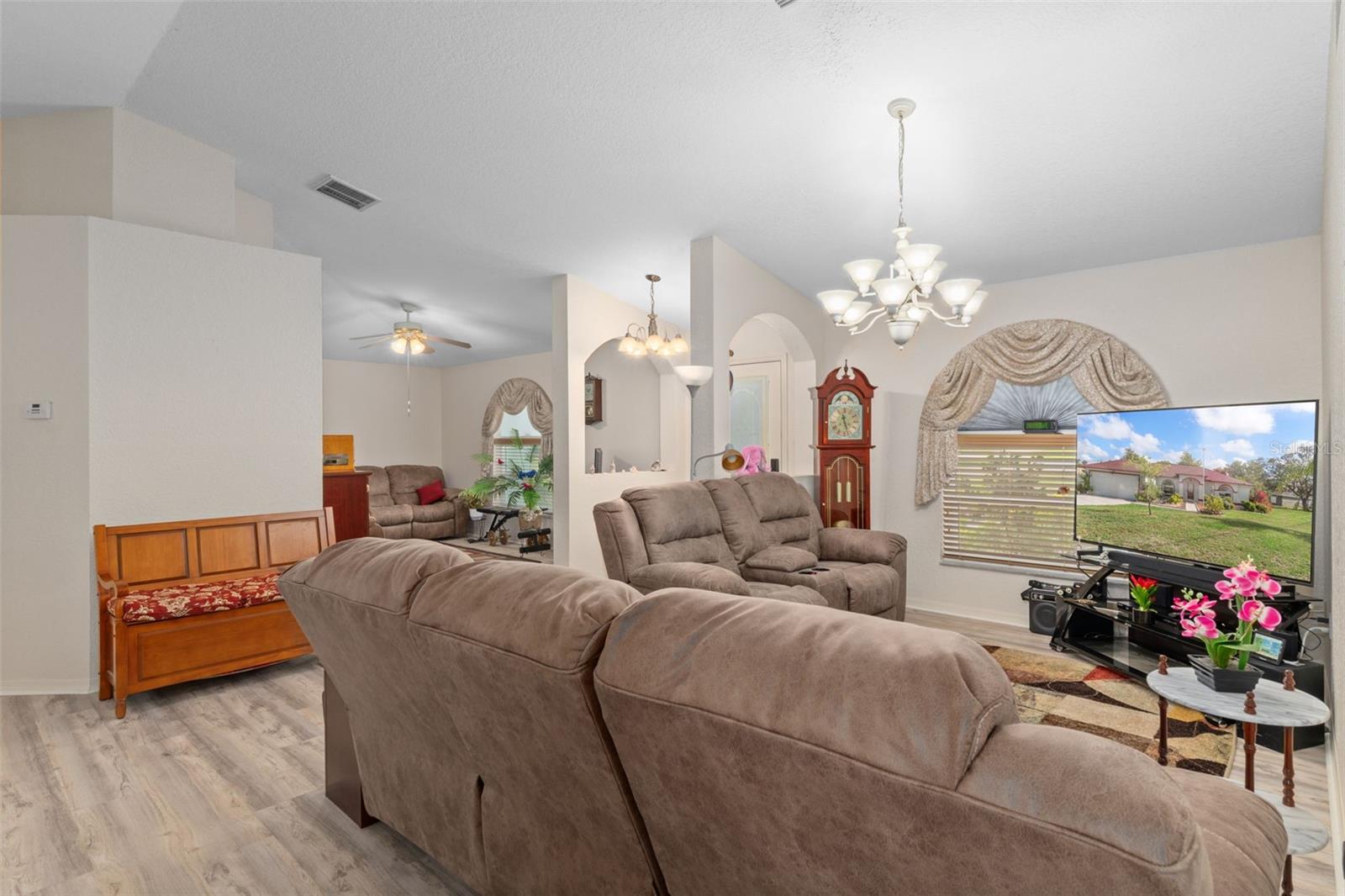 Image 11 of 44 For 2104 Linwood Avenue