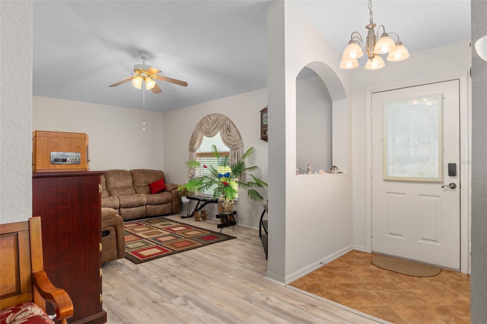 Image 12 of 44 For 2104 Linwood Avenue