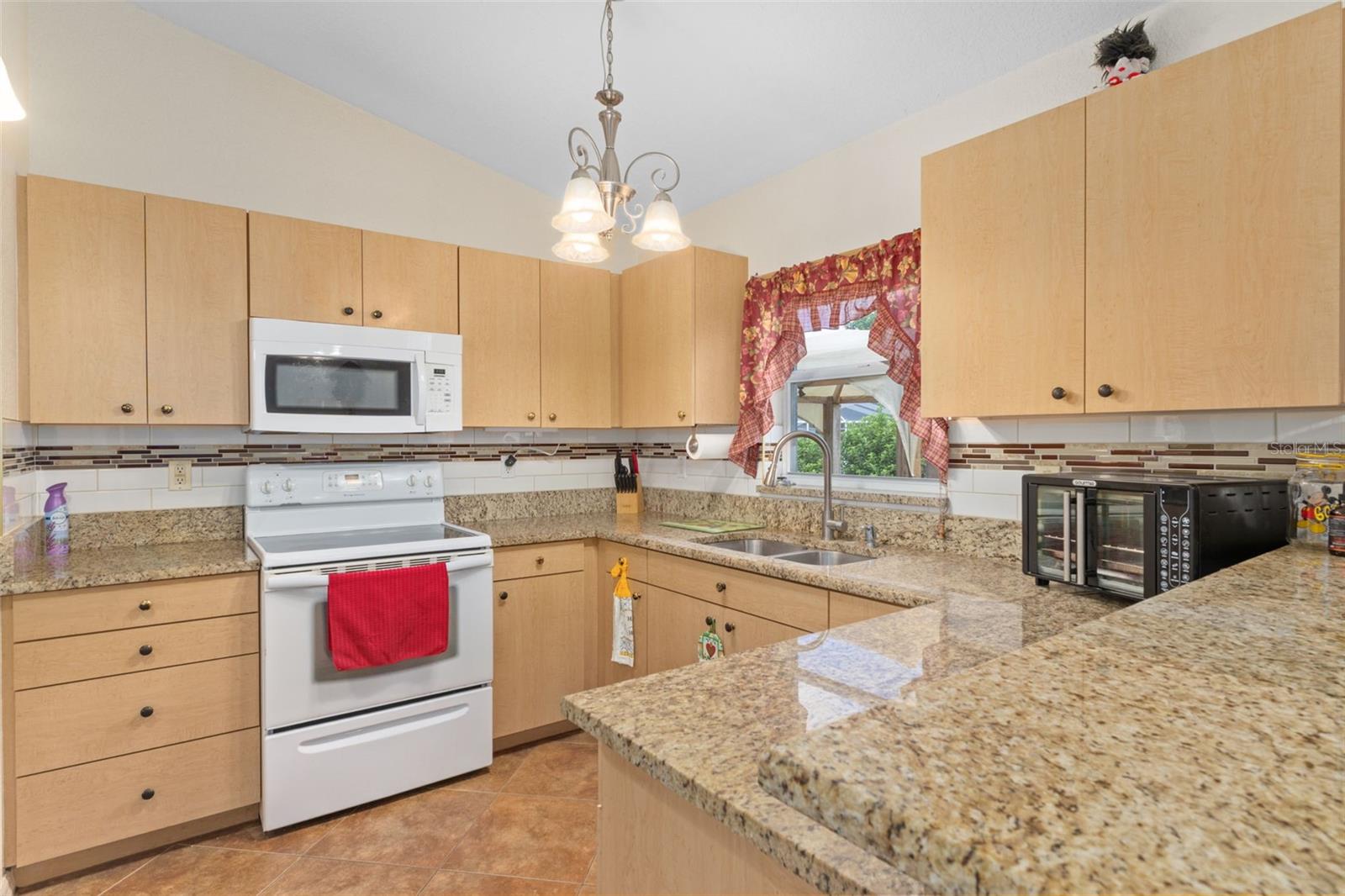 Image 17 of 44 For 2104 Linwood Avenue