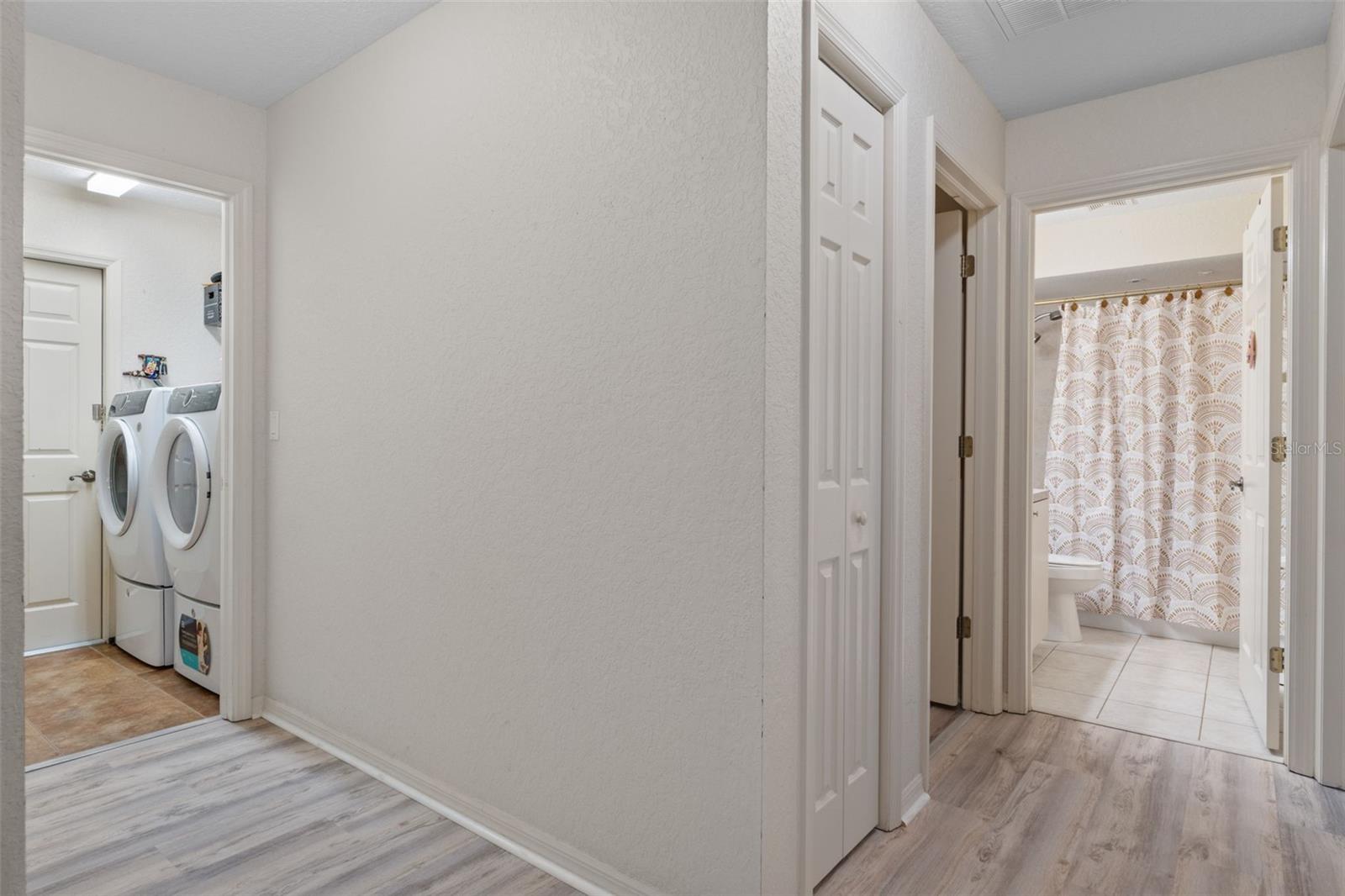 Image 25 of 44 For 2104 Linwood Avenue