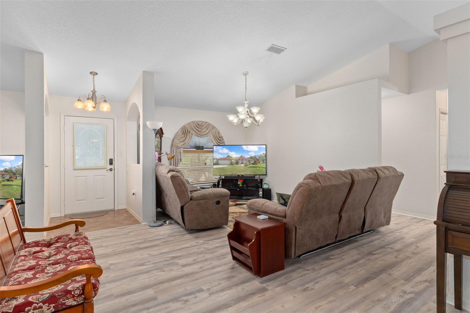 Image 9 of 44 For 2104 Linwood Avenue