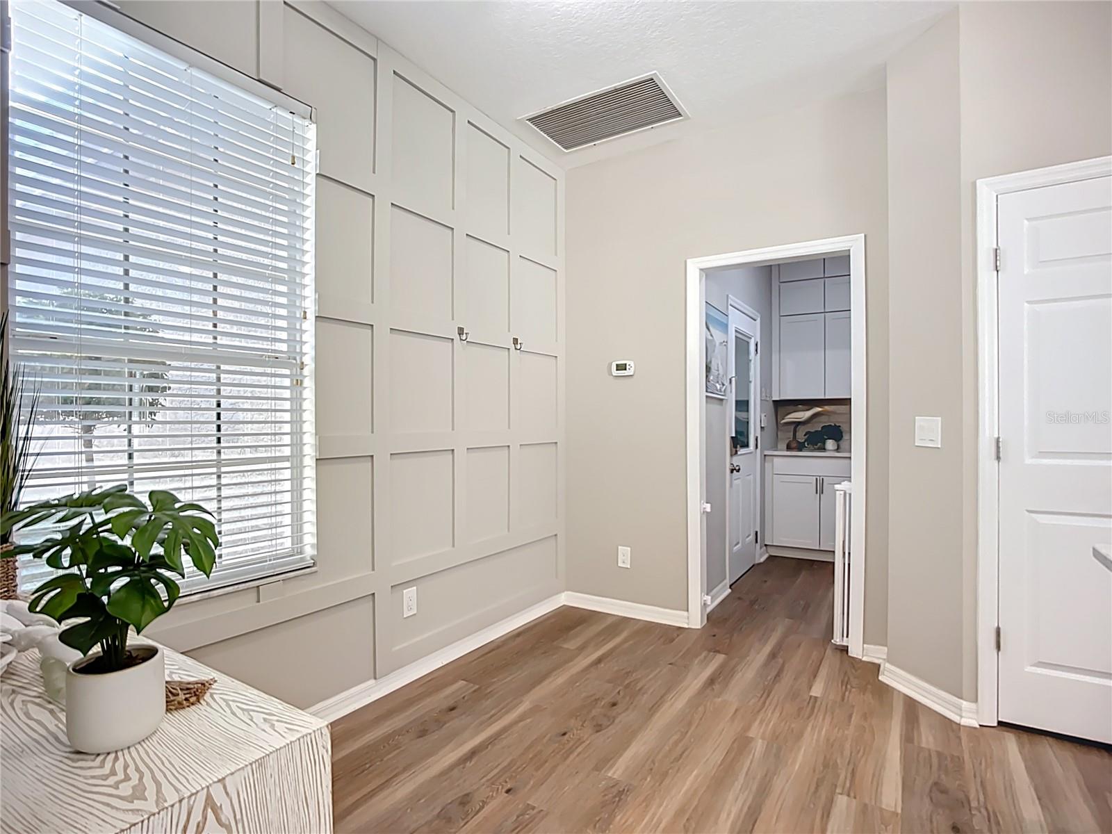 Image 11 of 54 For 408 36th Street Ne