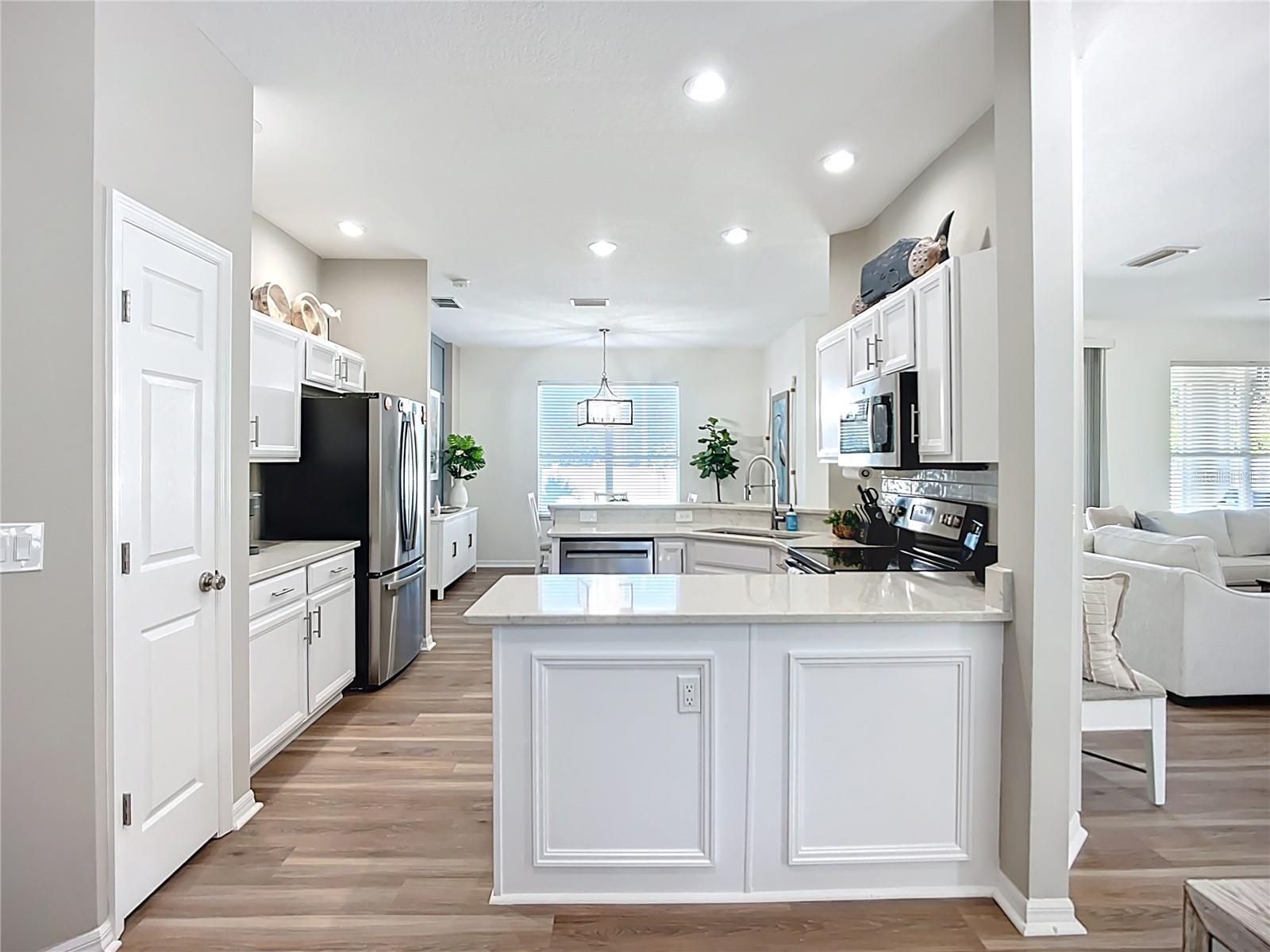 Image 12 of 54 For 408 36th Street Ne
