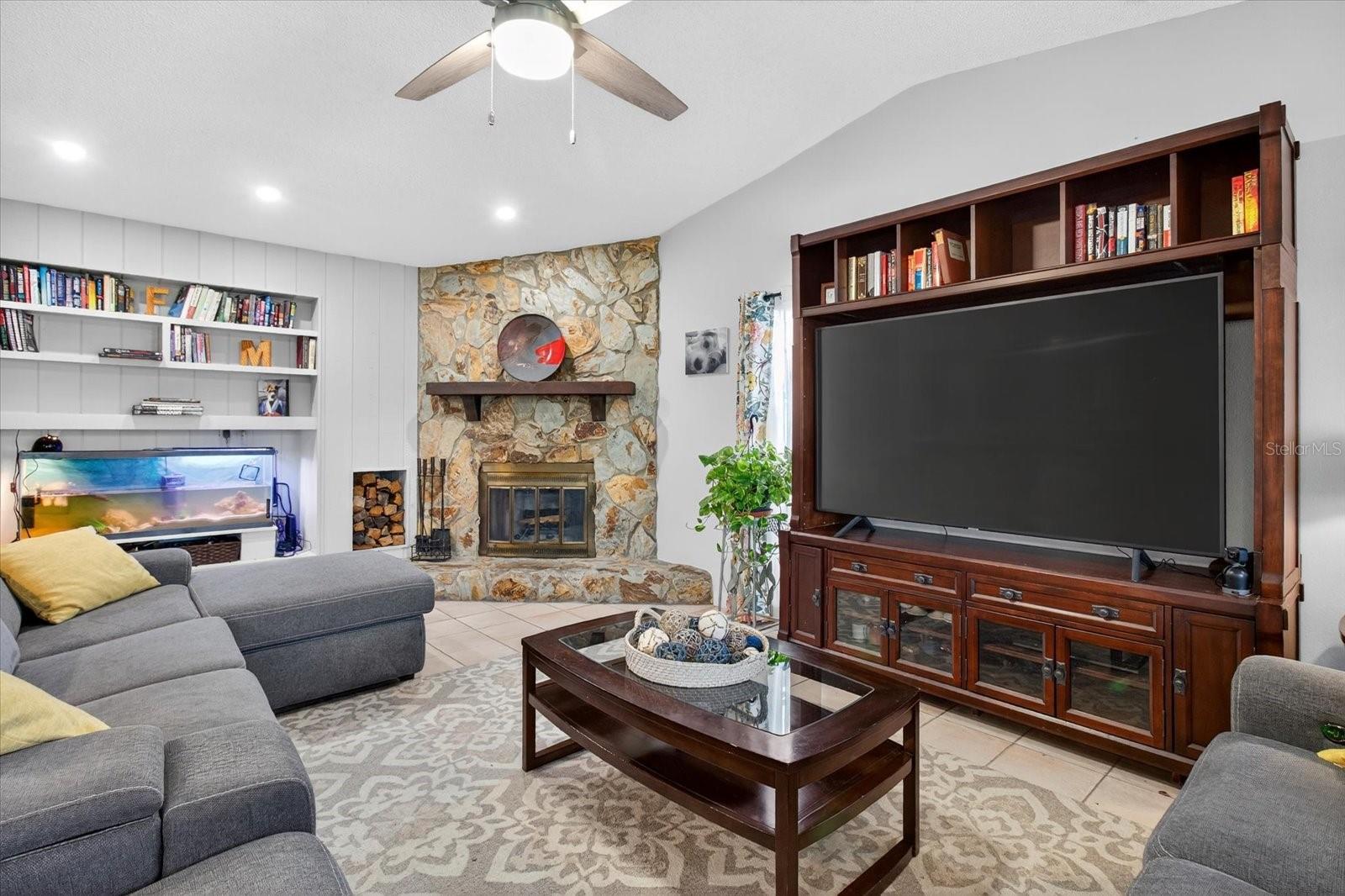 Image 21 of 53 For 6382 107th Terrace N