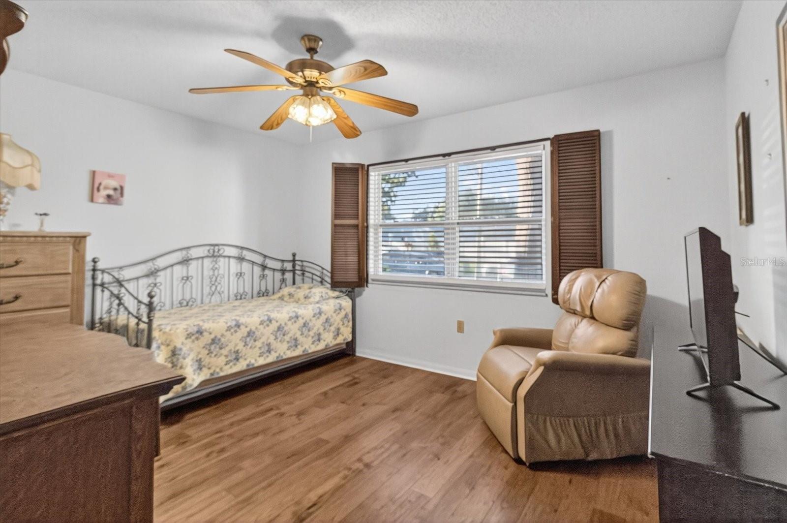Image 23 of 53 For 6382 107th Terrace N