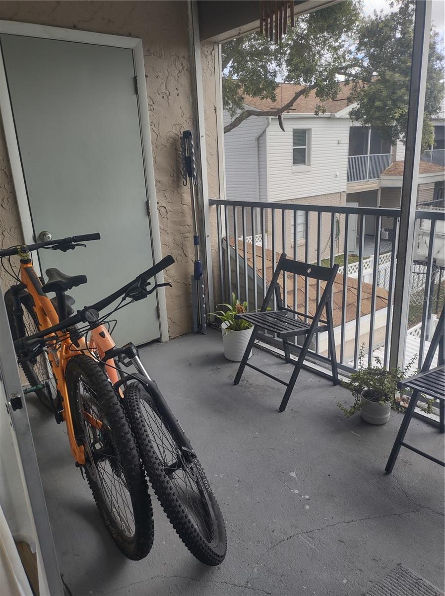 Image 21 of 22 For 7210 Manhattan Avenue 1122