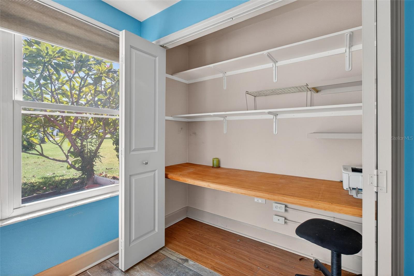 Image 17 of 35 For 5530 80th Street N B106