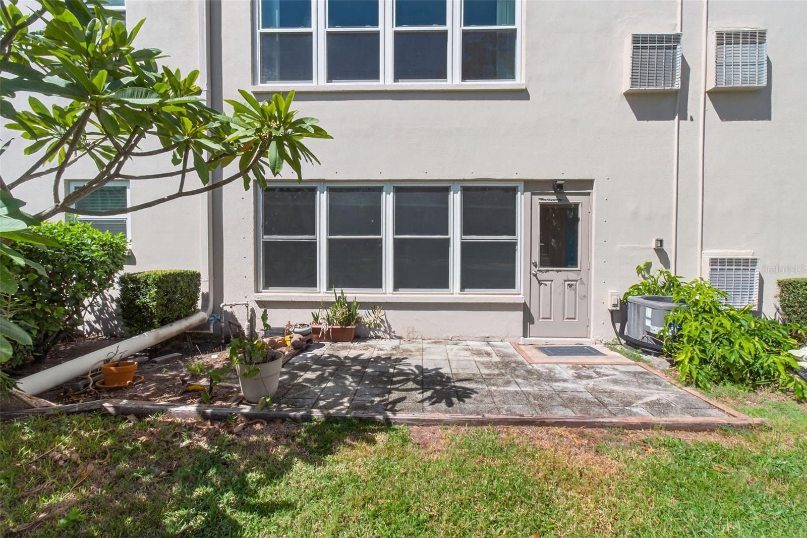 Image 20 of 35 For 5530 80th Street N B106