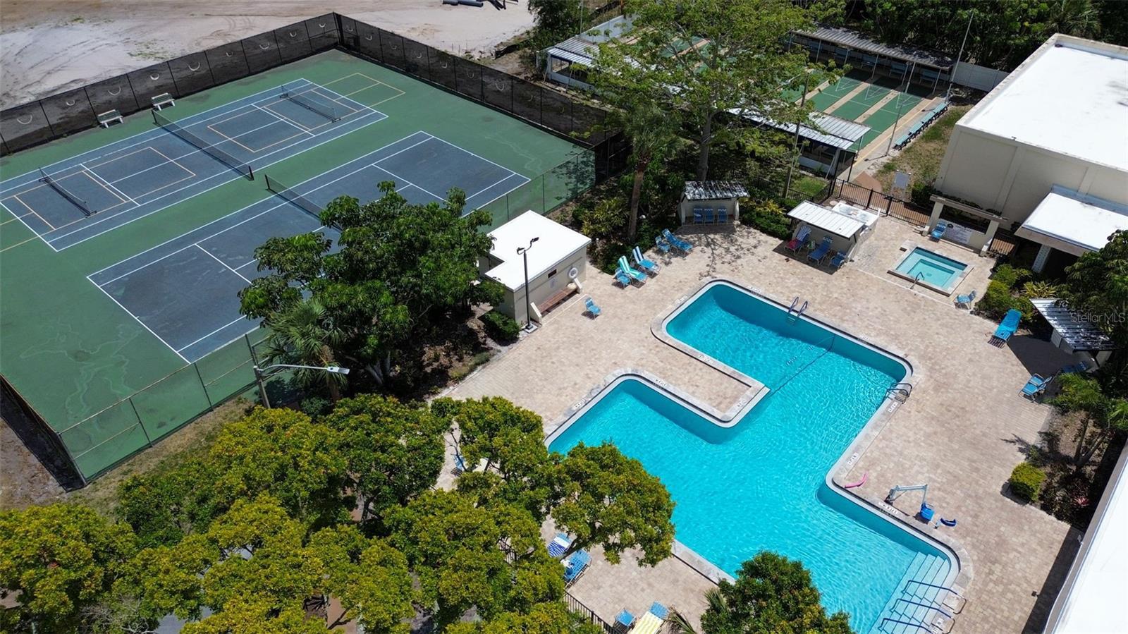 Image 29 of 35 For 5530 80th Street N B106