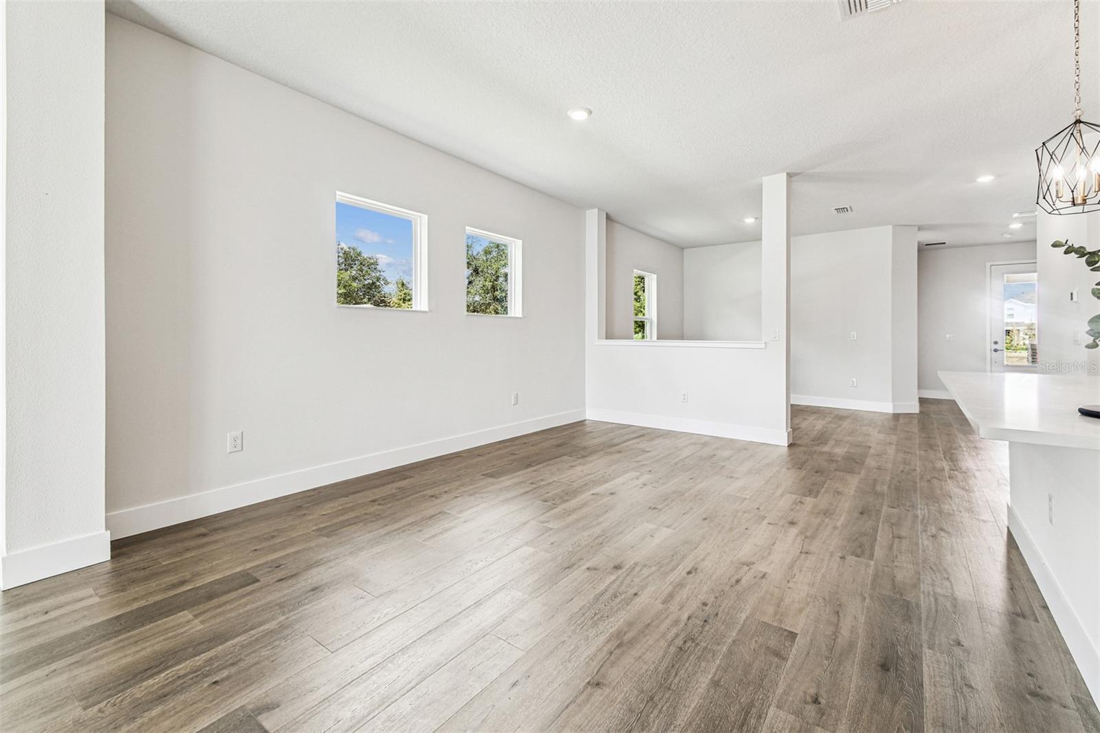 Listing photo id 11 for 11309 Hardwood Hammock Lane