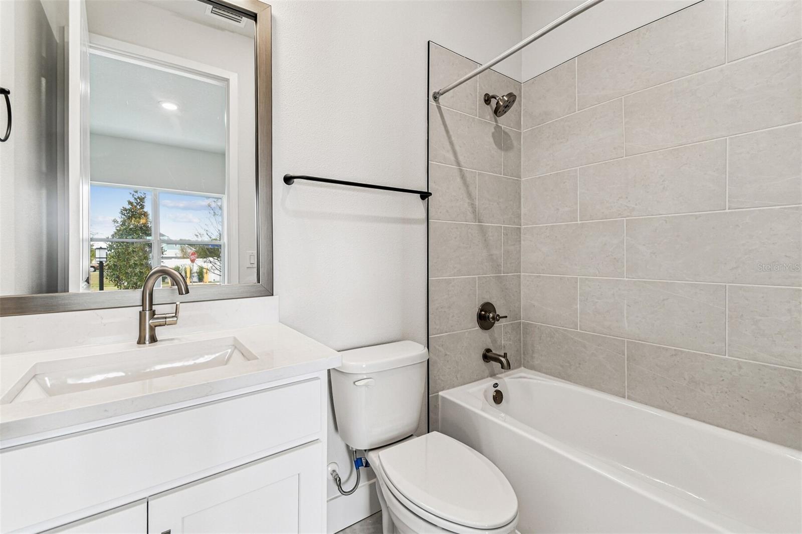 Listing photo id 26 for 11309 Hardwood Hammock Lane