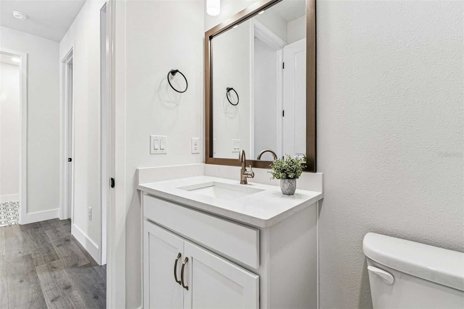 Listing photo id 31 for 11309 Hardwood Hammock Lane