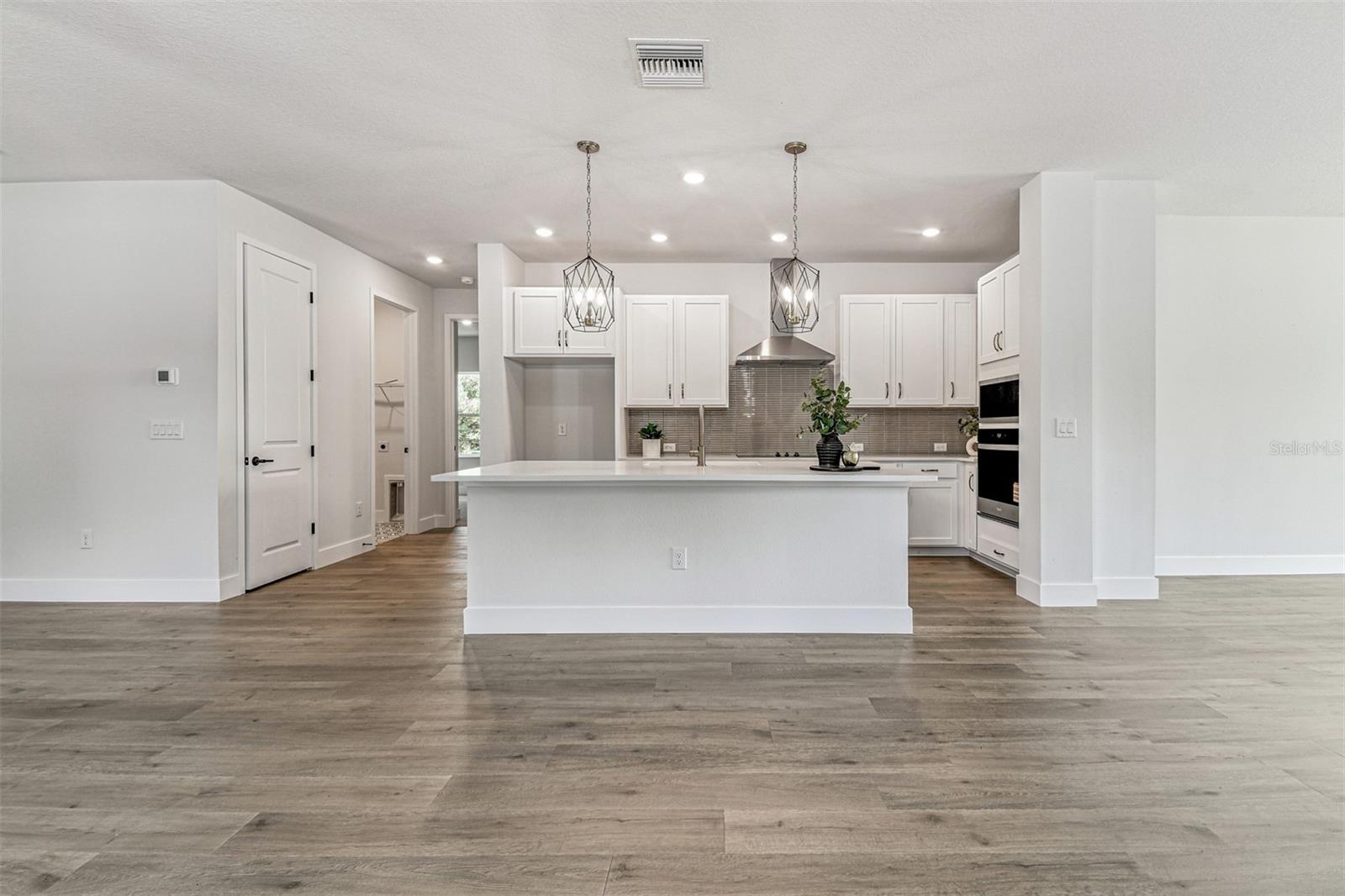 Listing photo id 2 for 11309 Hardwood Hammock Lane