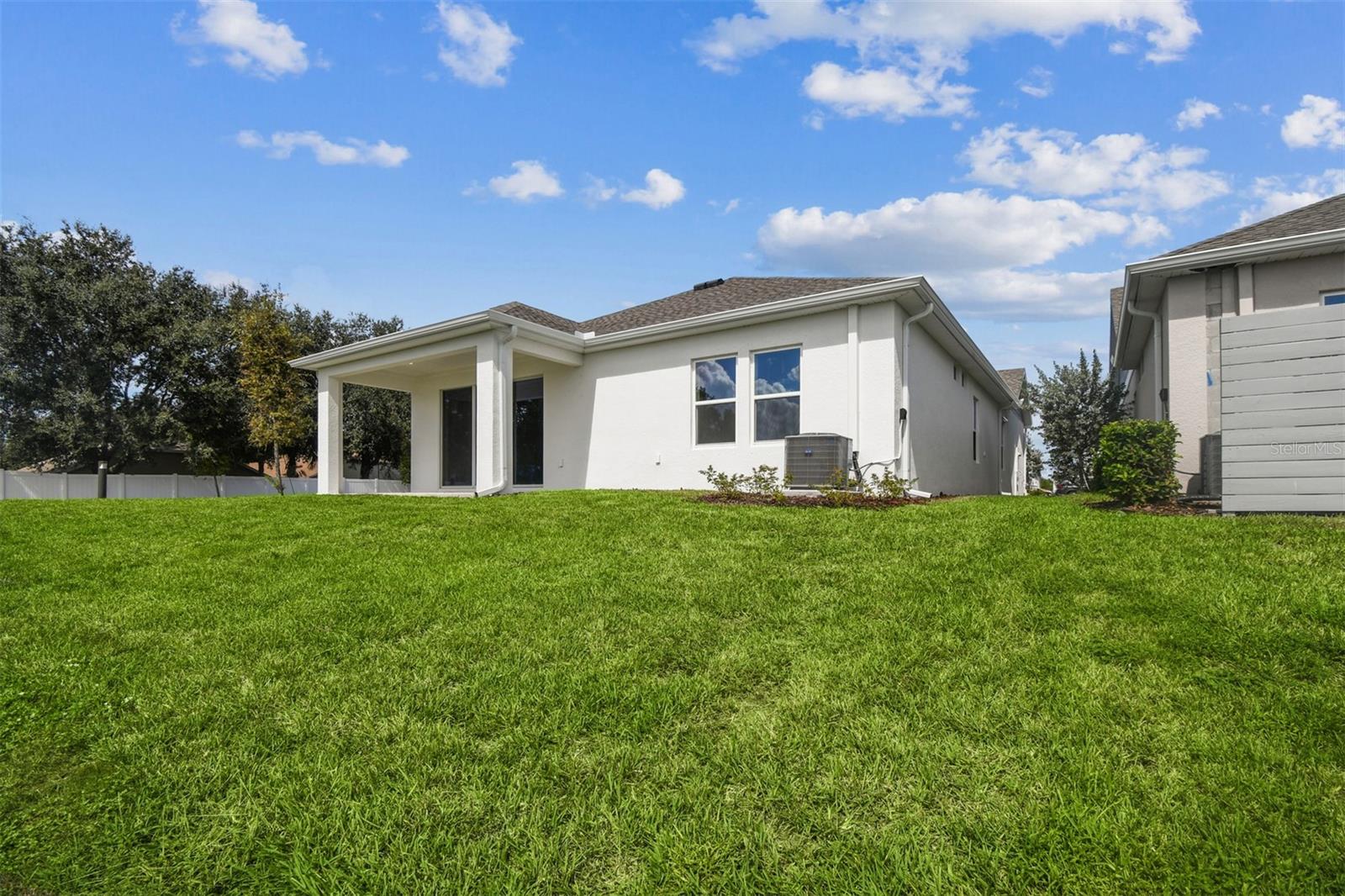 Listing photo id 40 for 11309 Hardwood Hammock Lane