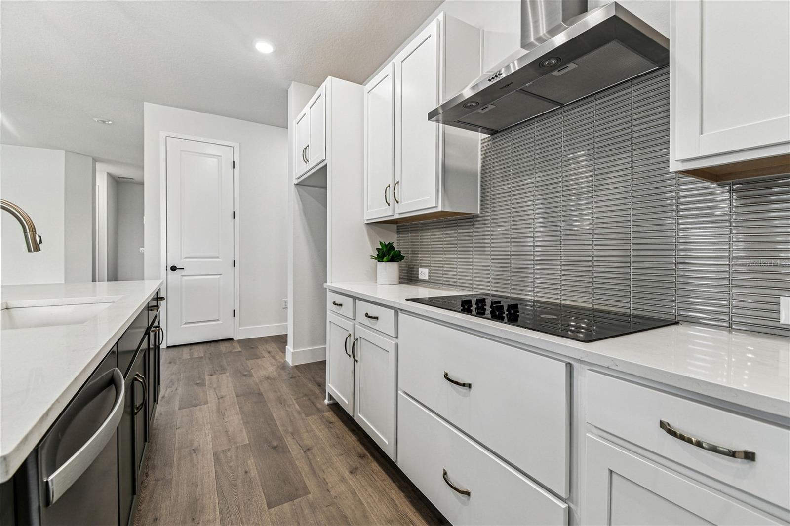 Listing photo id 6 for 11309 Hardwood Hammock Lane