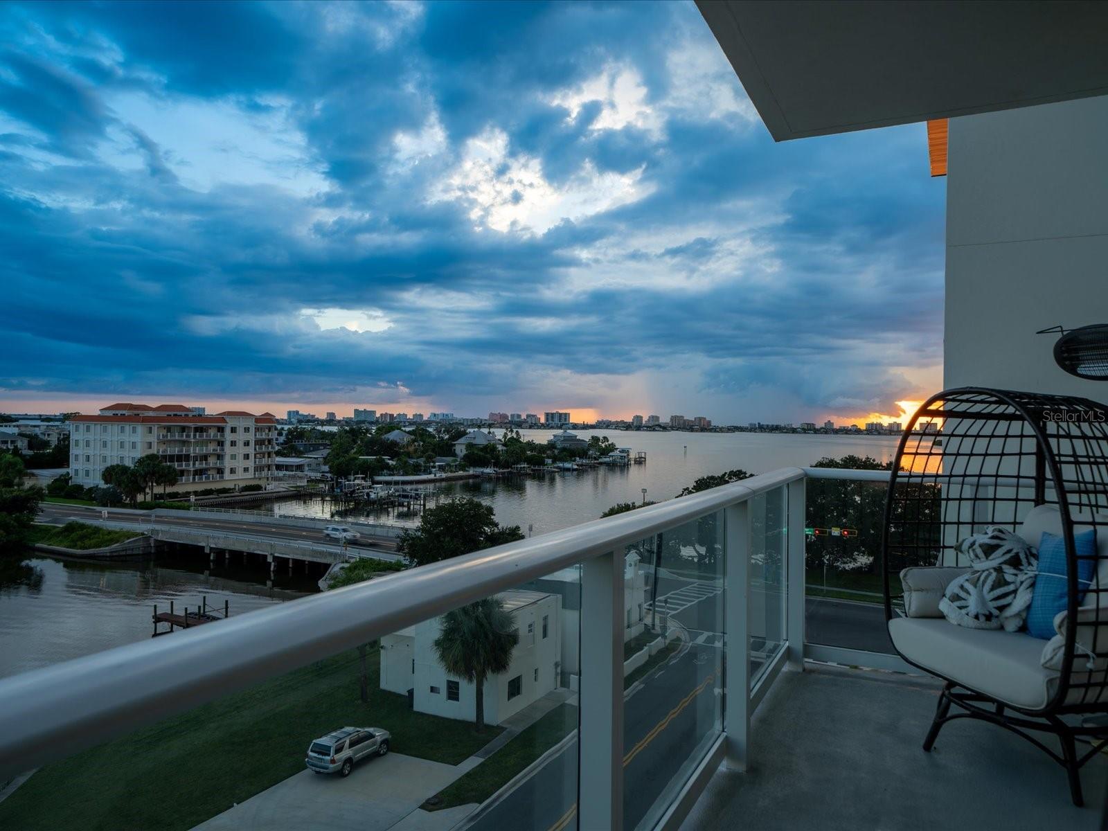 Image 23 of 93 For 1020 Sunset Point Road 511