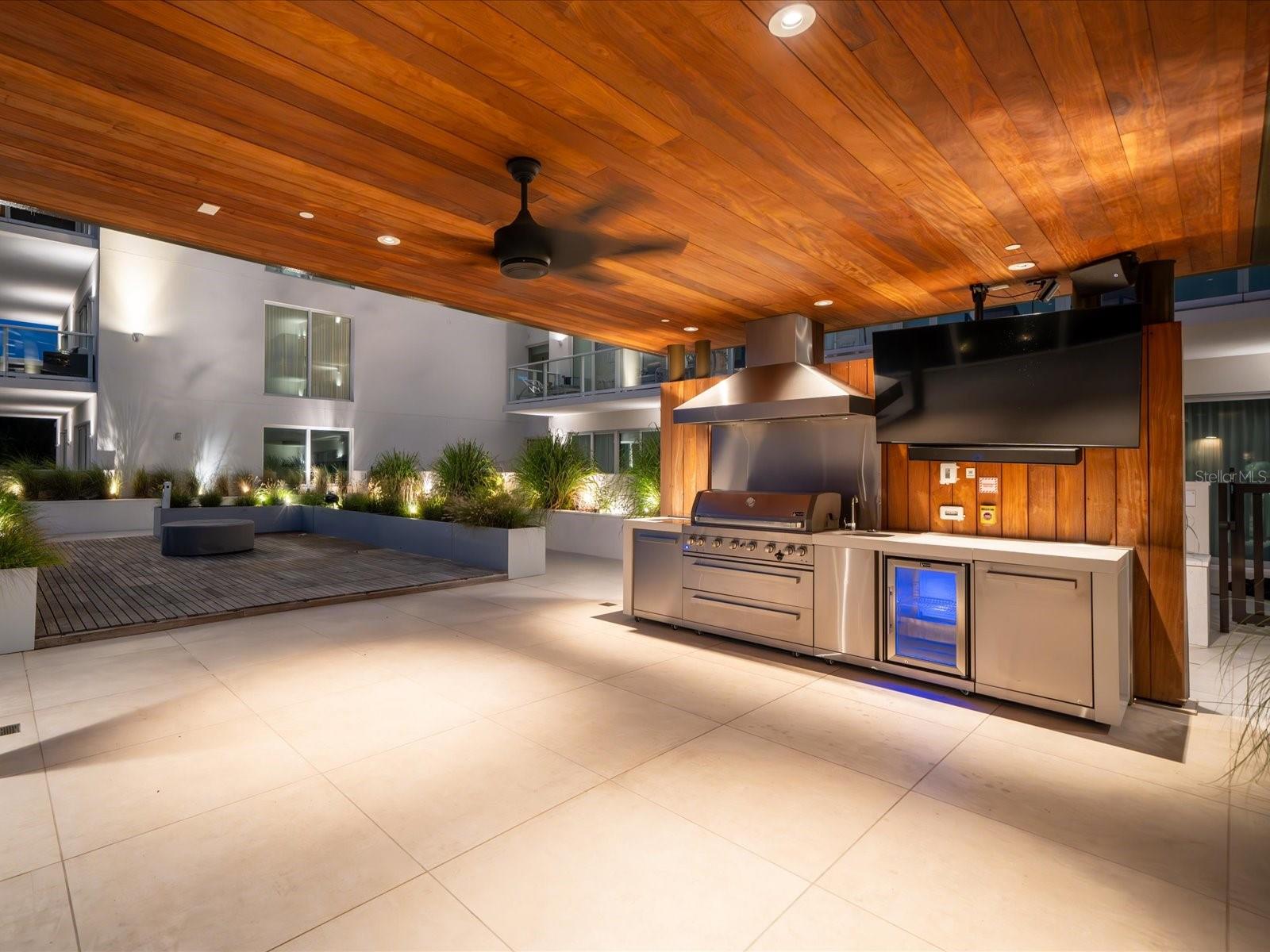 Image 25 of 93 For 1020 Sunset Point Road 511